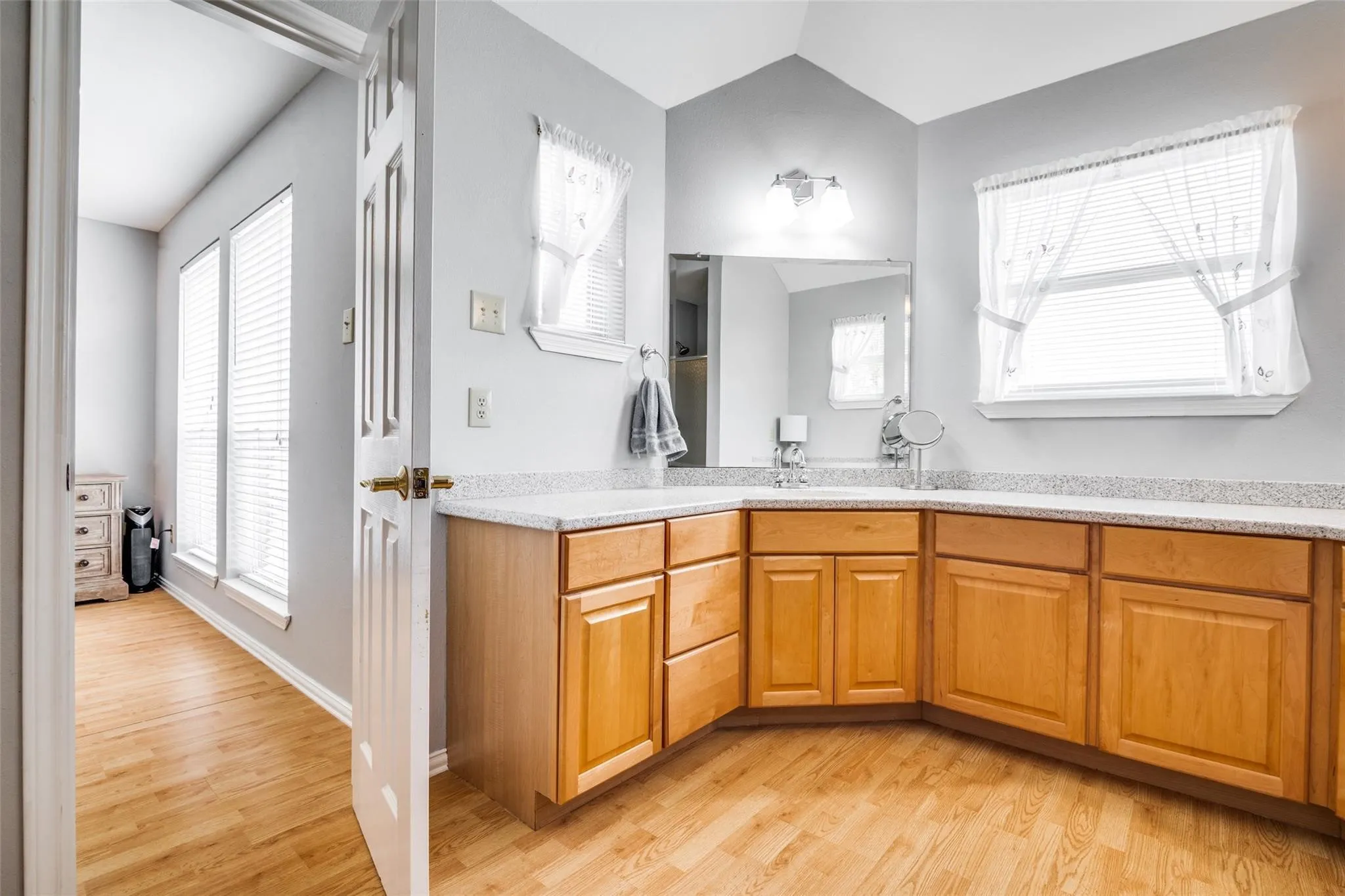Single Family Residence For Rent in Grayson County , 796 Bounds Road, Gunter, Texas 75058, 3 Bedroom, 3 Bathroom, 3 Garage spaces, 1,776 Sqft, built in 2000, mls#21407170, Real Estate Agent in Gunter, Homes For Rent in Grayson county, Homes For Rent in Gunter, Realtor in Gunter Texas, Real Estate Brokerage Independent Realty Texas, Luminita Cordes Realtor