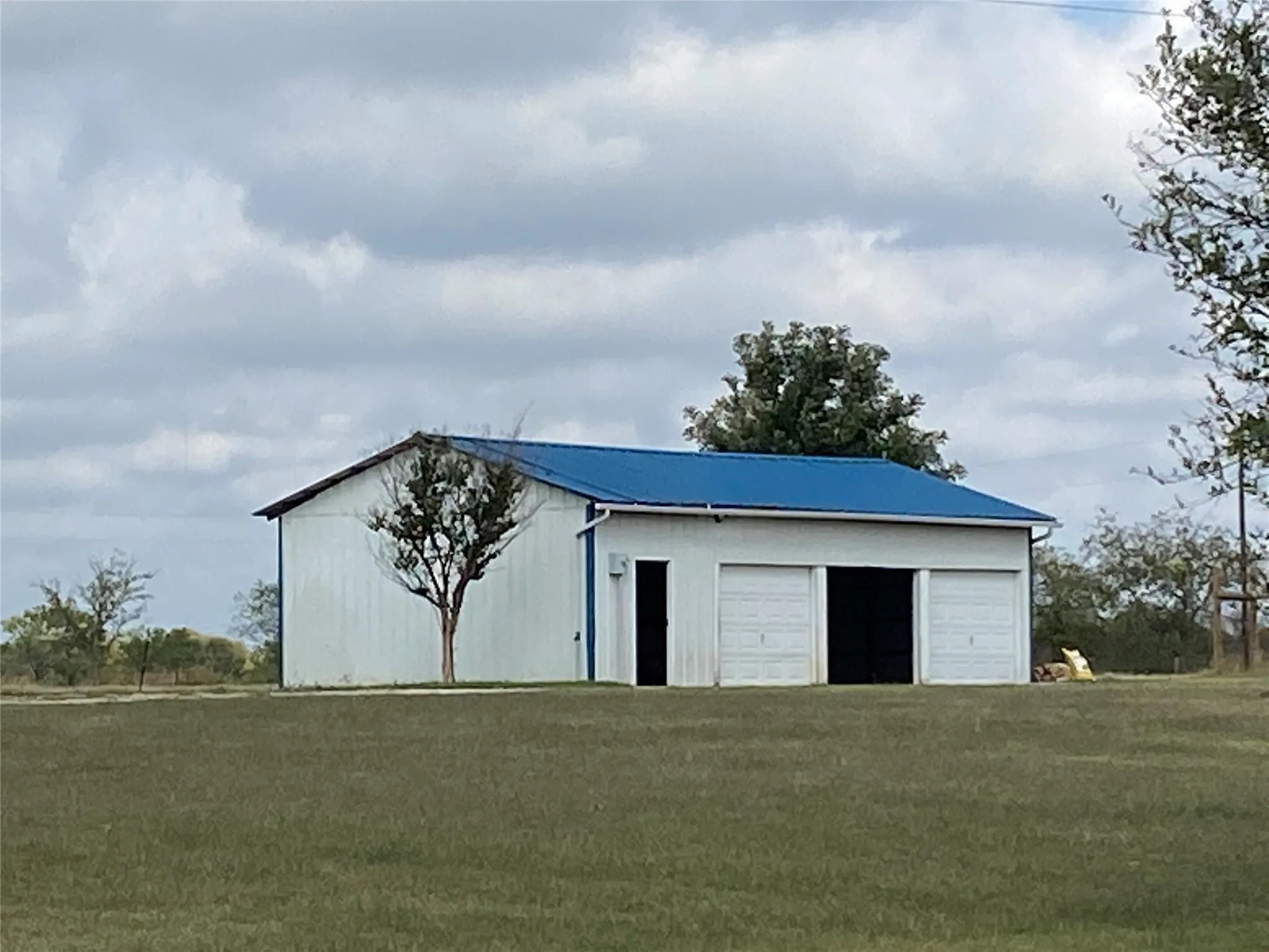 Single Family Residence For Rent in Grayson County , 796 Bounds Road, Gunter, Texas 75058, 3 Bedroom, 3 Bathroom, 3 Garage spaces, 1,776 Sqft, built in 2000, mls#21407170, Real Estate Agent in Gunter, Homes For Rent in Grayson county, Homes For Rent in Gunter, Realtor in Gunter Texas, Real Estate Brokerage Independent Realty Texas, Luminita Cordes Realtor