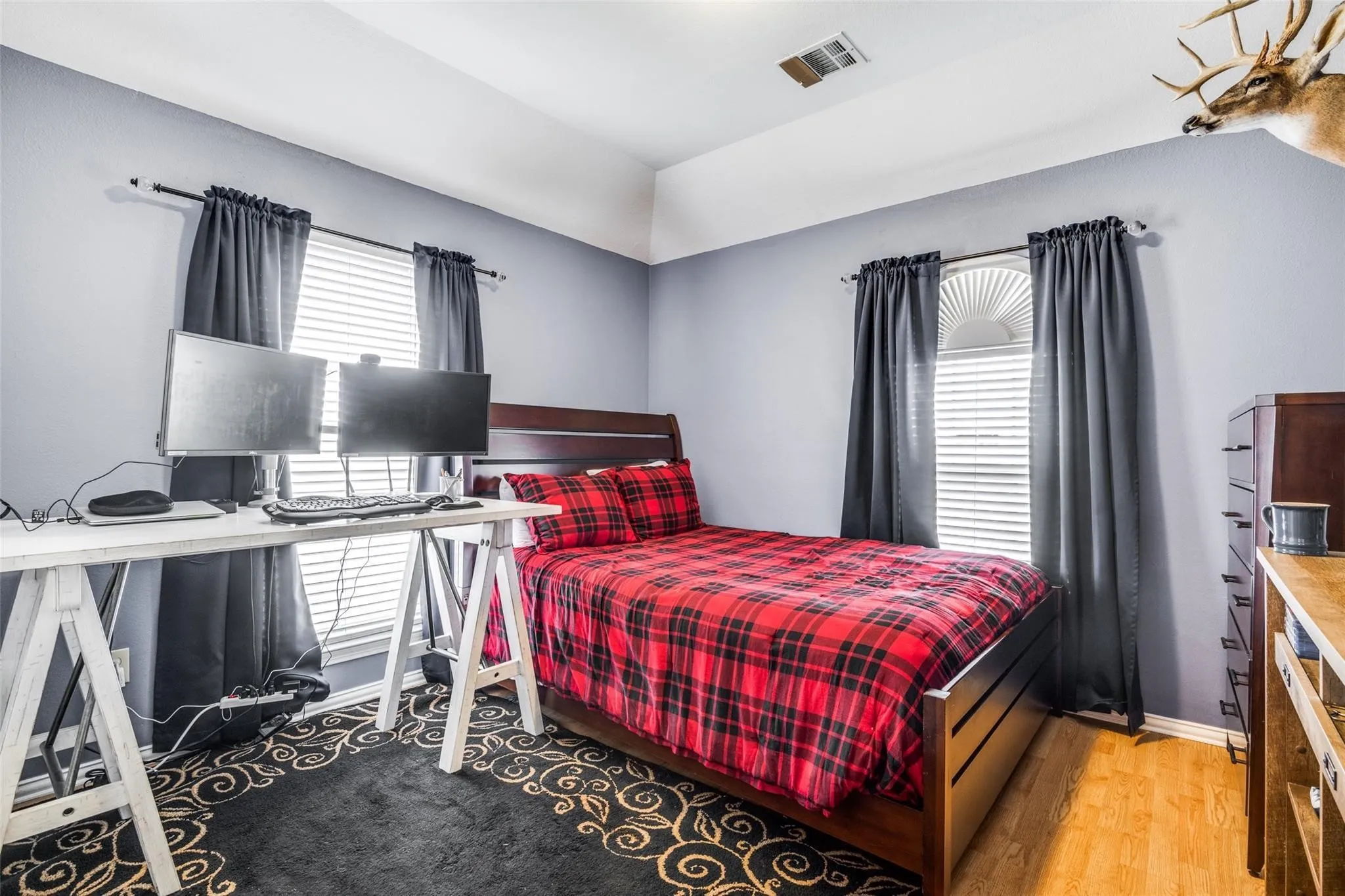 Single Family Residence For Rent in Grayson County , 796 Bounds Road, Gunter, Texas 75058, 3 Bedroom, 3 Bathroom, 3 Garage spaces, 1,776 Sqft, built in 2000, mls#21407170, Real Estate Agent in Gunter, Homes For Rent in Grayson county, Homes For Rent in Gunter, Realtor in Gunter Texas, Real Estate Brokerage Independent Realty Texas, Luminita Cordes Realtor