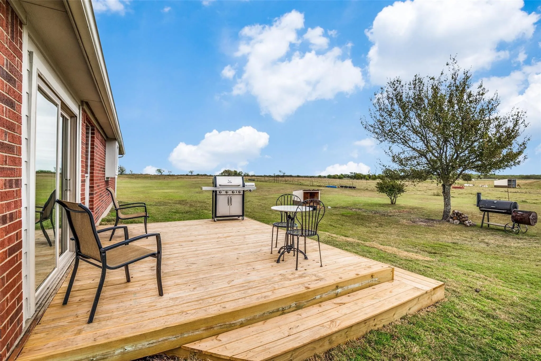Single Family Residence For Rent in Grayson County , 796 Bounds Road, Gunter, Texas 75058, 3 Bedroom, 3 Bathroom, 3 Garage spaces, 1,776 Sqft, built in 2000, mls#21407170, Real Estate Agent in Gunter, Homes For Rent in Grayson county, Homes For Rent in Gunter, Realtor in Gunter Texas, Real Estate Brokerage Independent Realty Texas, Luminita Cordes Realtor