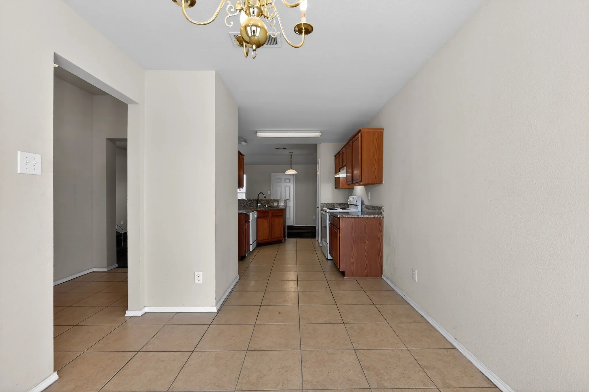 Single Family Residence For Sale in Dallas County , 1715 Reynolds Street, Lancaster, Texas 75134, 3 Bedroom, 2 Bathroom, 2 Garage spaces, 1,407 Sqft, built in 2001, mls#21407071, Real Estate Agent in Lancaster, Homes For Sale in Dallas county, Homes For Sale in Lancaster, Realtor in Lancaster Texas, Real Estate Brokerage Independent Realty Texas, Luminita Cordes Realtor