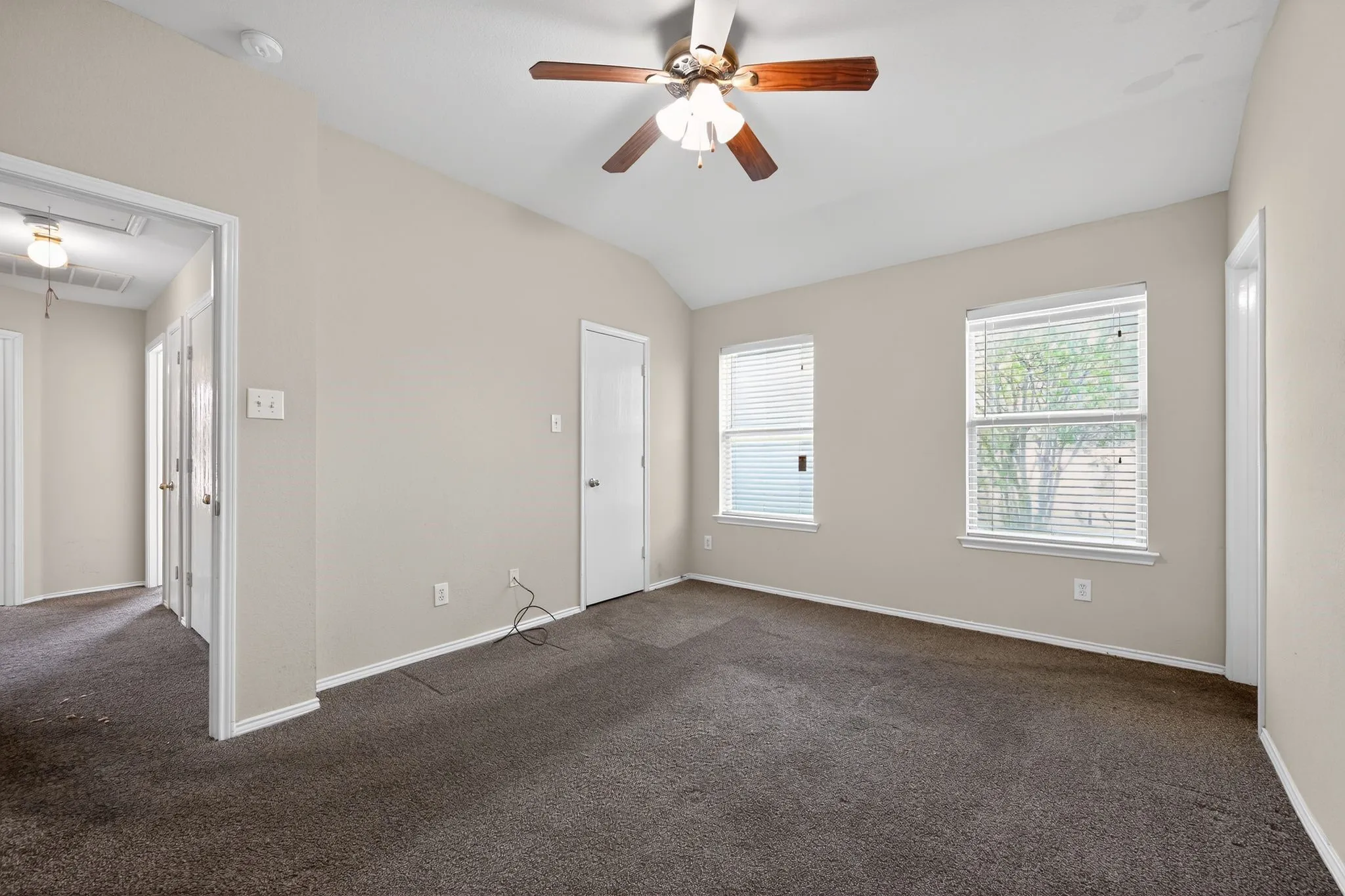 Single Family Residence For Sale in Dallas County , 1715 Reynolds Street, Lancaster, Texas 75134, 3 Bedroom, 2 Bathroom, 2 Garage spaces, 1,407 Sqft, built in 2001, mls#21407071, Real Estate Agent in Lancaster, Homes For Sale in Dallas county, Homes For Sale in Lancaster, Realtor in Lancaster Texas, Real Estate Brokerage Independent Realty Texas, Luminita Cordes Realtor