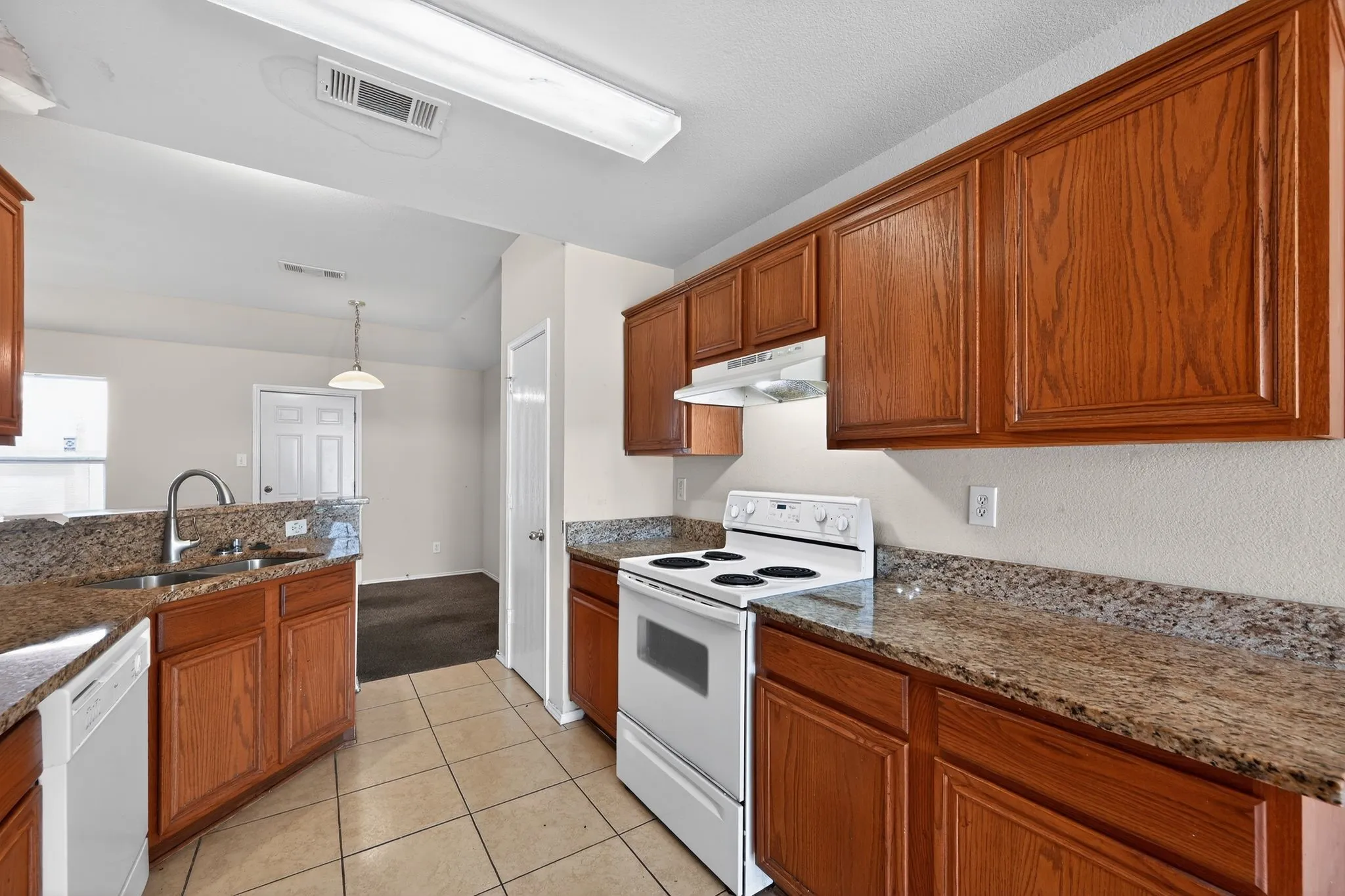 Single Family Residence For Sale in Dallas County , 1715 Reynolds Street, Lancaster, Texas 75134, 3 Bedroom, 2 Bathroom, 2 Garage spaces, 1,407 Sqft, built in 2001, mls#21407071, Real Estate Agent in Lancaster, Homes For Sale in Dallas county, Homes For Sale in Lancaster, Realtor in Lancaster Texas, Real Estate Brokerage Independent Realty Texas, Luminita Cordes Realtor