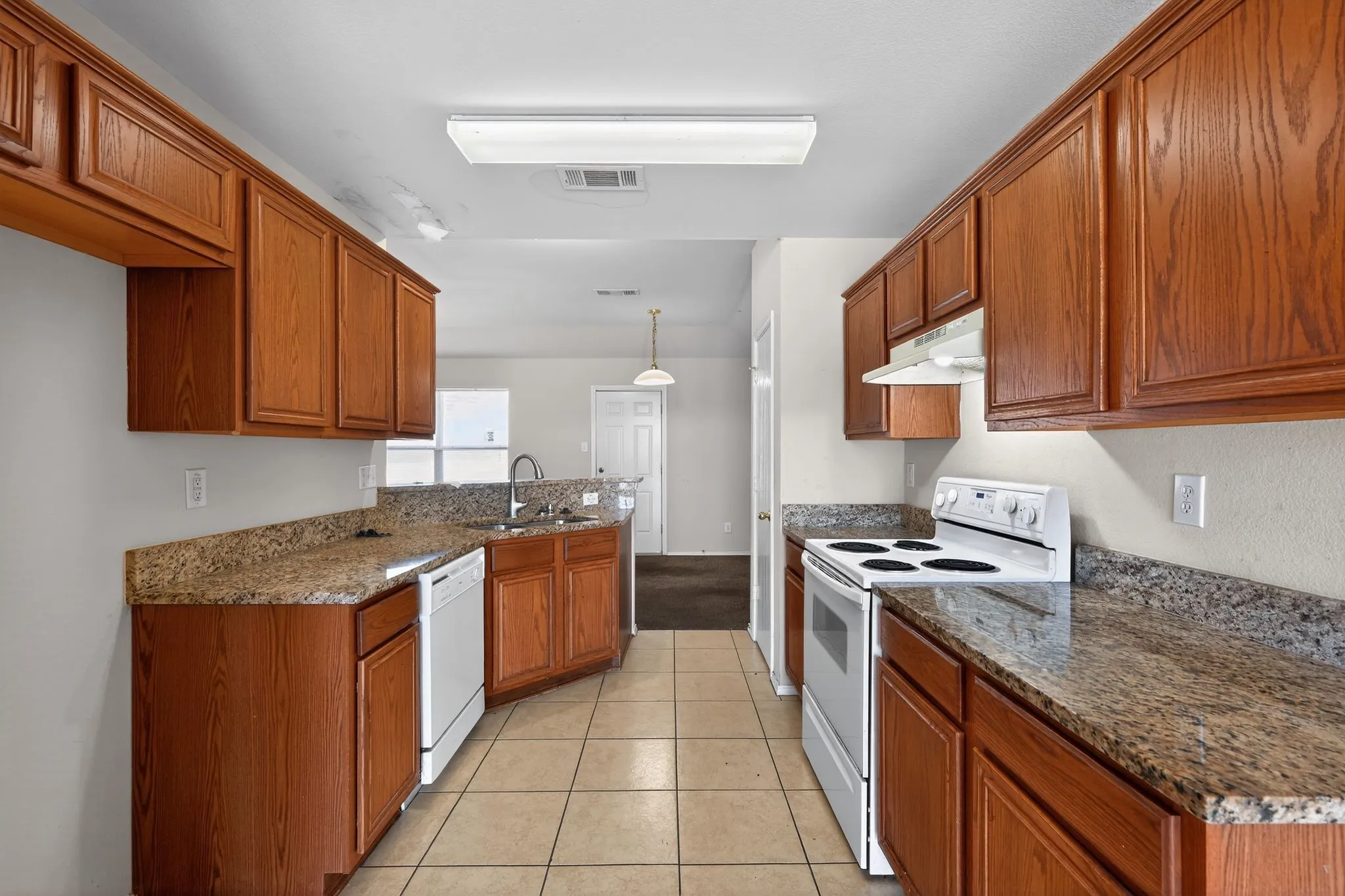 Single Family Residence For Sale in Dallas County , 1715 Reynolds Street, Lancaster, Texas 75134, 3 Bedroom, 2 Bathroom, 2 Garage spaces, 1,407 Sqft, built in 2001, mls#21407071, Real Estate Agent in Lancaster, Homes For Sale in Dallas county, Homes For Sale in Lancaster, Realtor in Lancaster Texas, Real Estate Brokerage Independent Realty Texas, Luminita Cordes Realtor