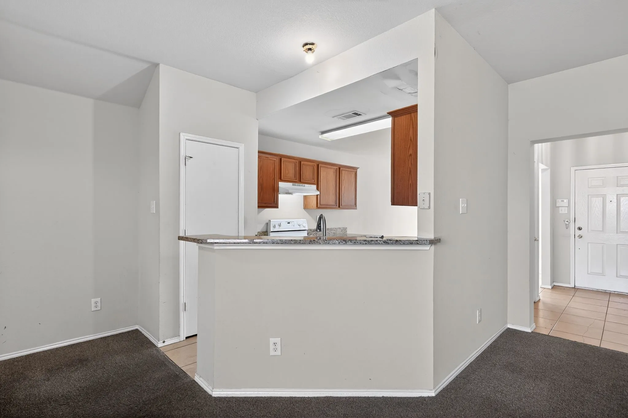 Single Family Residence For Sale in Dallas County , 1715 Reynolds Street, Lancaster, Texas 75134, 3 Bedroom, 2 Bathroom, 2 Garage spaces, 1,407 Sqft, built in 2001, mls#21407071, Real Estate Agent in Lancaster, Homes For Sale in Dallas county, Homes For Sale in Lancaster, Realtor in Lancaster Texas, Real Estate Brokerage Independent Realty Texas, Luminita Cordes Realtor