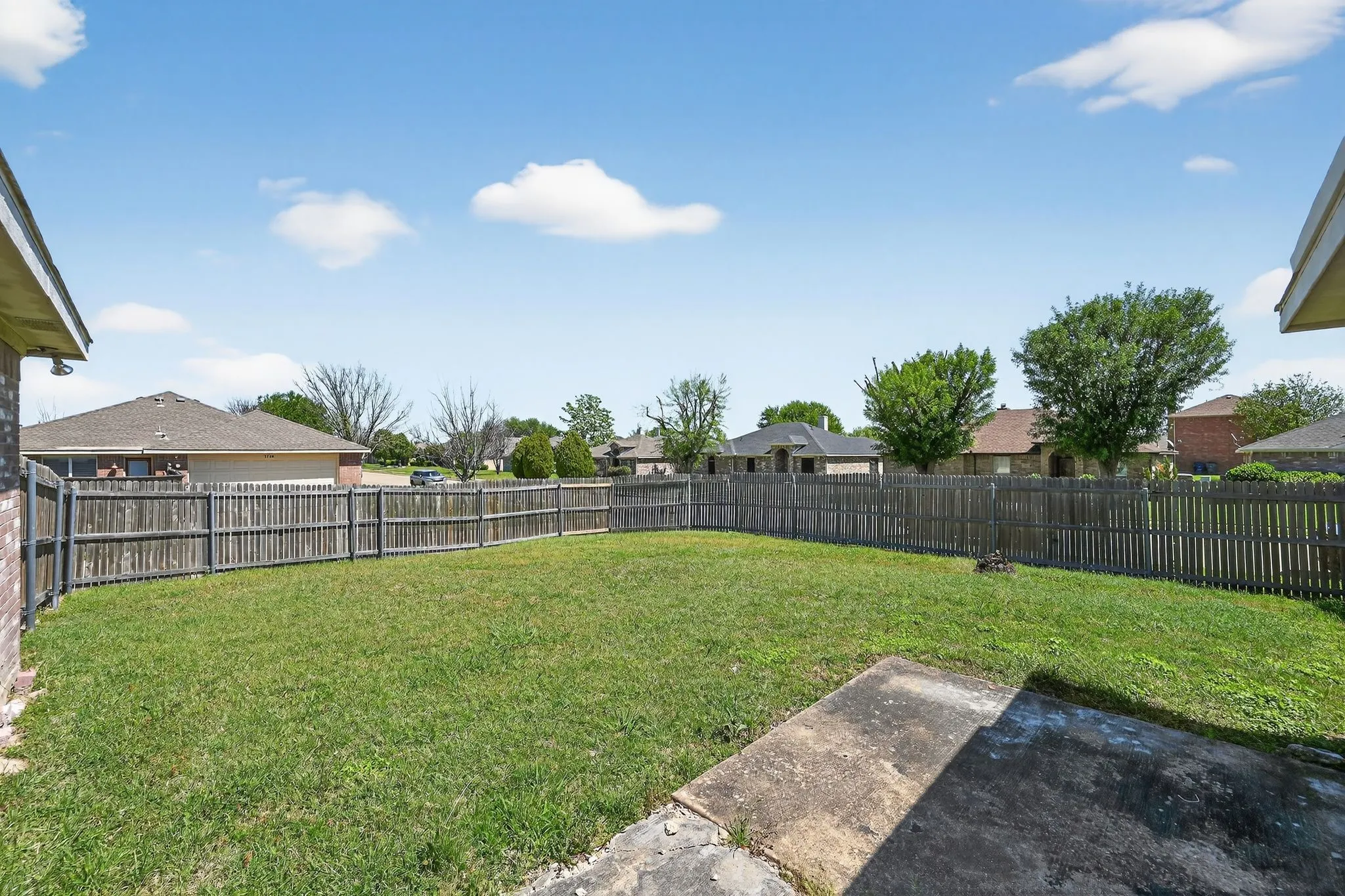 Single Family Residence For Sale in Dallas County , 1715 Reynolds Street, Lancaster, Texas 75134, 3 Bedroom, 2 Bathroom, 2 Garage spaces, 1,407 Sqft, built in 2001, mls#21407071, Real Estate Agent in Lancaster, Homes For Sale in Dallas county, Homes For Sale in Lancaster, Realtor in Lancaster Texas, Real Estate Brokerage Independent Realty Texas, Luminita Cordes Realtor