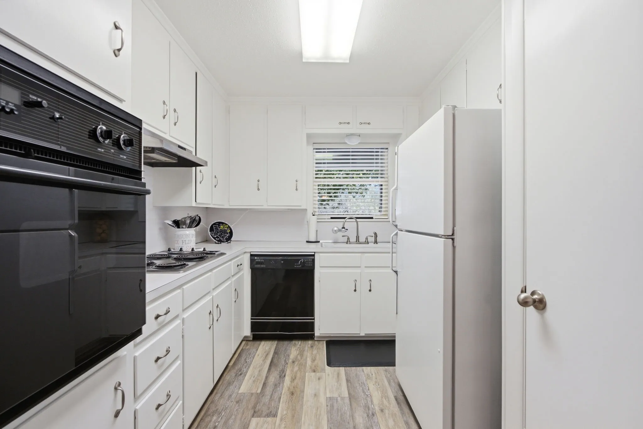 Duplex For Sale in Wood County , 103 MCDONALD, Mineola, Texas 75773, 4 Bedroom, 2 Bathroom, 2 Garage spaces, 0 Sqft, built in 1984, mls#21406961, Real Estate Agent in Mineola, Homes For Sale in Wood county, Homes For Sale in Mineola, Realtor in Mineola Texas, Real Estate Brokerage Independent Realty Texas, Luminita Cordes Realtor
