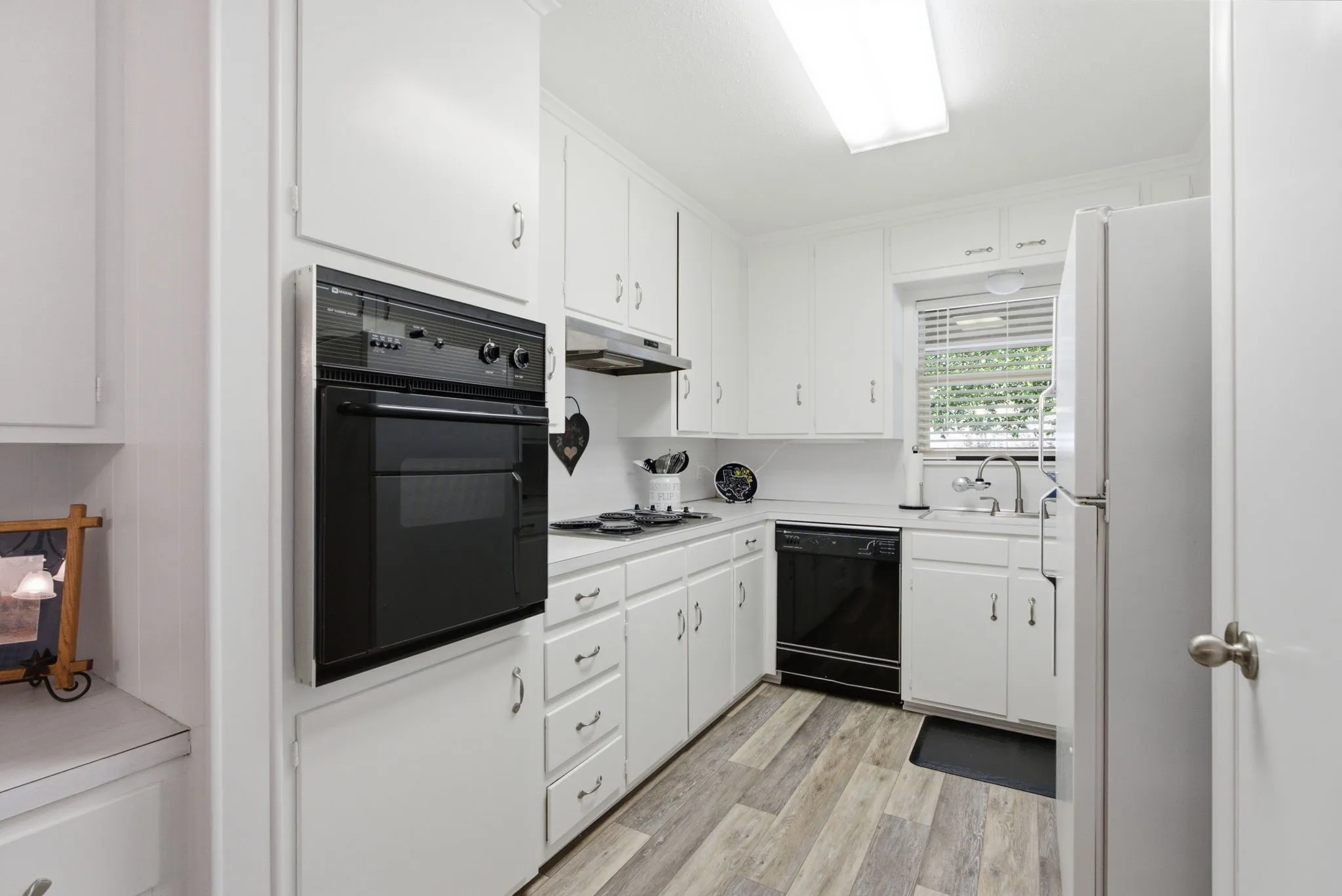 Duplex For Sale in Wood County , 103 MCDONALD, Mineola, Texas 75773, 4 Bedroom, 2 Bathroom, 2 Garage spaces, 0 Sqft, built in 1984, mls#21406961, Real Estate Agent in Mineola, Homes For Sale in Wood county, Homes For Sale in Mineola, Realtor in Mineola Texas, Real Estate Brokerage Independent Realty Texas, Luminita Cordes Realtor