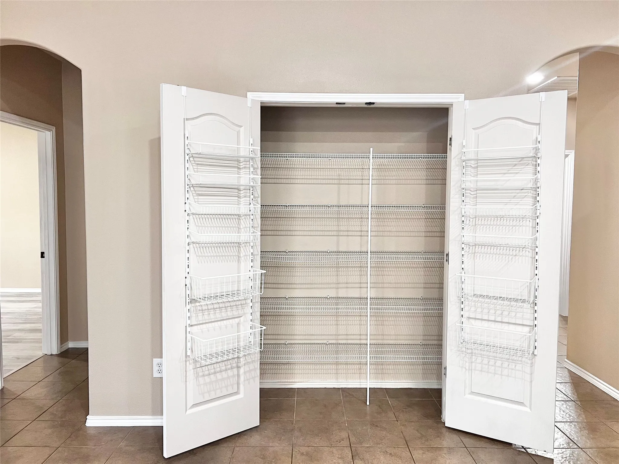 Single Family Residence For Rent in Collin County , 5204 Bear Valley Drive, Mc Kinney, Texas 75071, 4 Bedroom, 2 Bathroom, 2 Garage spaces, 1,786 Sqft, built in 2010, mls#21407124, Real Estate Agent in Mc Kinney, Homes For Rent in Collin county, Homes For Rent in Mc Kinney, Realtor in Mc Kinney Texas, Real Estate Brokerage Independent Realty Texas, Luminita Cordes Realtor