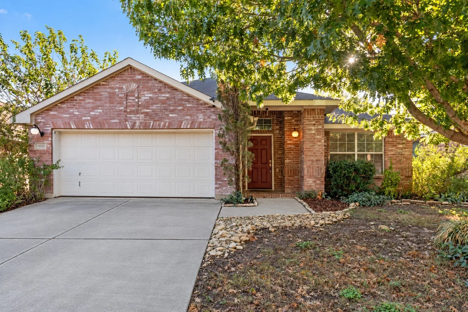 Single Family Residence For Rent