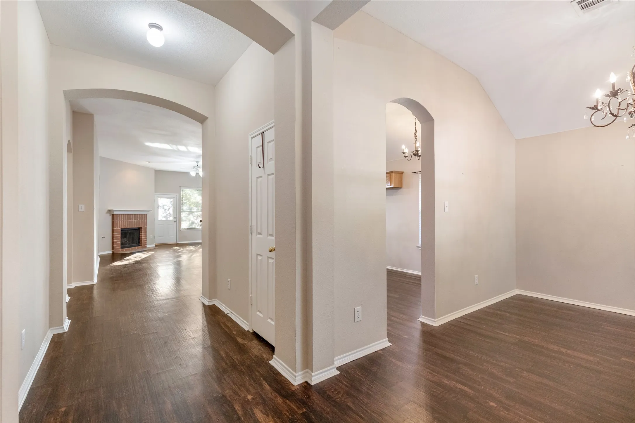 Single Family Residence For Rent in Tarrant County , 13232 Harvest Ridge Road, Fort Worth, Texas 76244, 3 Bedroom, 2 Bathroom, 2 Garage spaces, 1,911 Sqft, built in 2002, mls#21404127, Real Estate Agent in Fort Worth, Homes For Rent in Tarrant county, Homes For Rent in Fort Worth, Realtor in Fort Worth Texas, Real Estate Brokerage Independent Realty Texas, Luminita Cordes Realtor