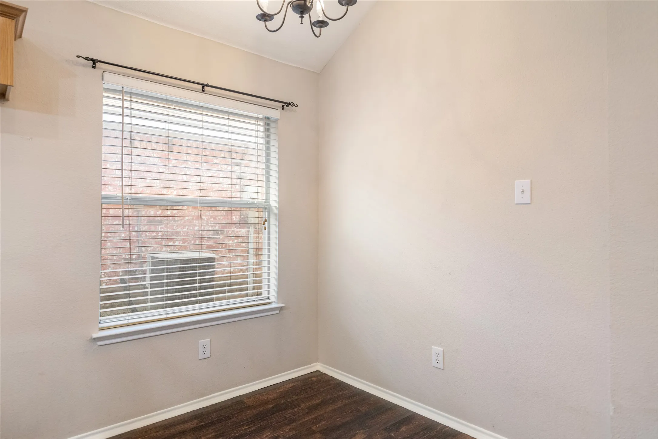 Single Family Residence For Rent in Tarrant County , 13232 Harvest Ridge Road, Fort Worth, Texas 76244, 3 Bedroom, 2 Bathroom, 2 Garage spaces, 1,911 Sqft, built in 2002, mls#21404127, Real Estate Agent in Fort Worth, Homes For Rent in Tarrant county, Homes For Rent in Fort Worth, Realtor in Fort Worth Texas, Real Estate Brokerage Independent Realty Texas, Luminita Cordes Realtor