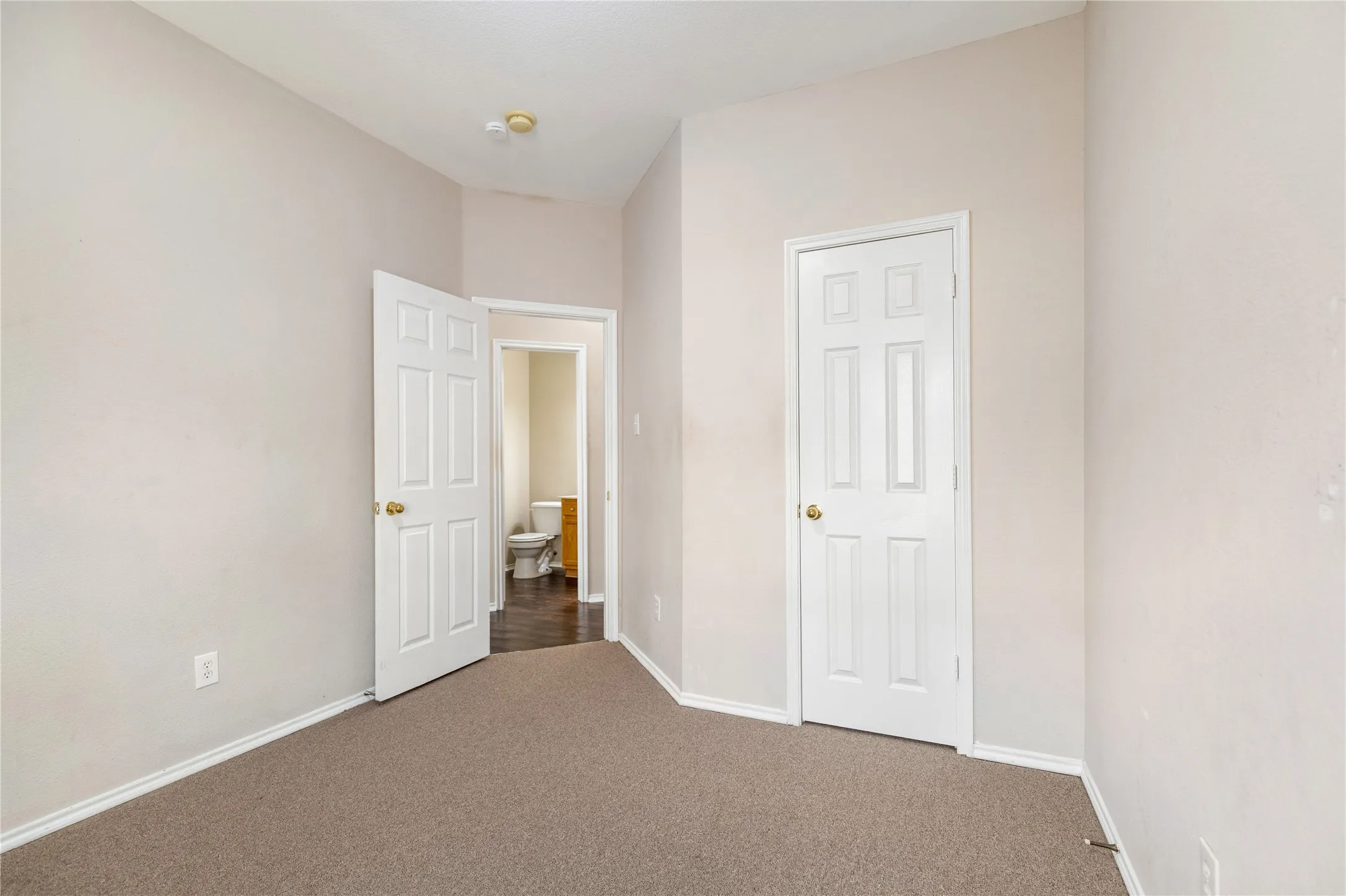 Single Family Residence For Rent in Tarrant County , 13232 Harvest Ridge Road, Fort Worth, Texas 76244, 3 Bedroom, 2 Bathroom, 2 Garage spaces, 1,911 Sqft, built in 2002, mls#21404127, Real Estate Agent in Fort Worth, Homes For Rent in Tarrant county, Homes For Rent in Fort Worth, Realtor in Fort Worth Texas, Real Estate Brokerage Independent Realty Texas, Luminita Cordes Realtor