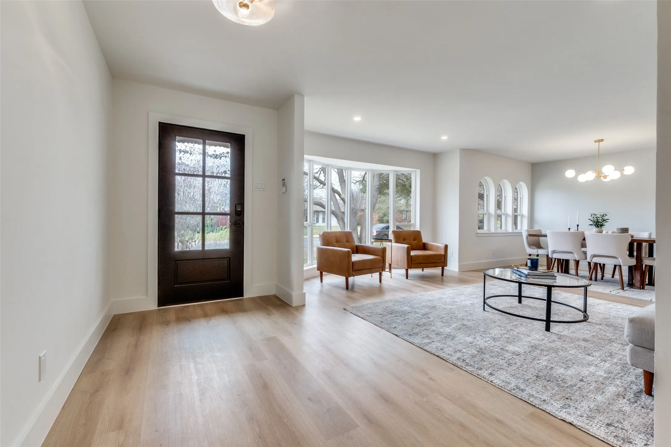 Single Family Residence For Rent in Dallas County , 9406 Arborhill Drive, Dallas, Texas 75243, 3 Bedroom, 3 Bathroom, 2 Garage spaces, 2,903 Sqft, built in 1970, mls#21407166, Real Estate Agent in Dallas, Homes For Rent in Dallas county, Homes For Rent in Dallas, Realtor in Dallas Texas, Real Estate Brokerage Independent Realty Texas, Luminita Cordes Realtor