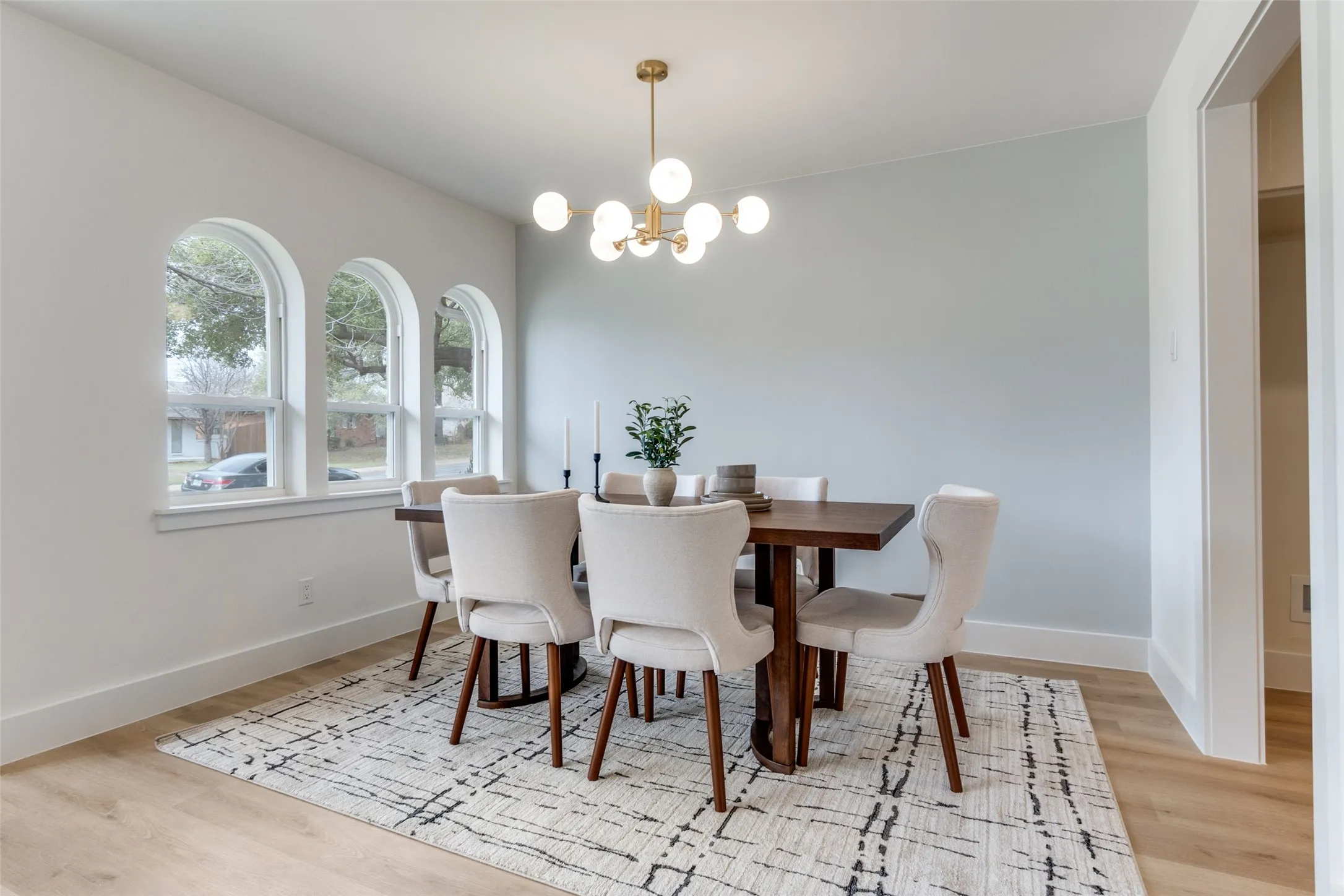Single Family Residence For Rent in Dallas County , 9406 Arborhill Drive, Dallas, Texas 75243, 3 Bedroom, 3 Bathroom, 2 Garage spaces, 2,903 Sqft, built in 1970, mls#21407166, Real Estate Agent in Dallas, Homes For Rent in Dallas county, Homes For Rent in Dallas, Realtor in Dallas Texas, Real Estate Brokerage Independent Realty Texas, Luminita Cordes Realtor