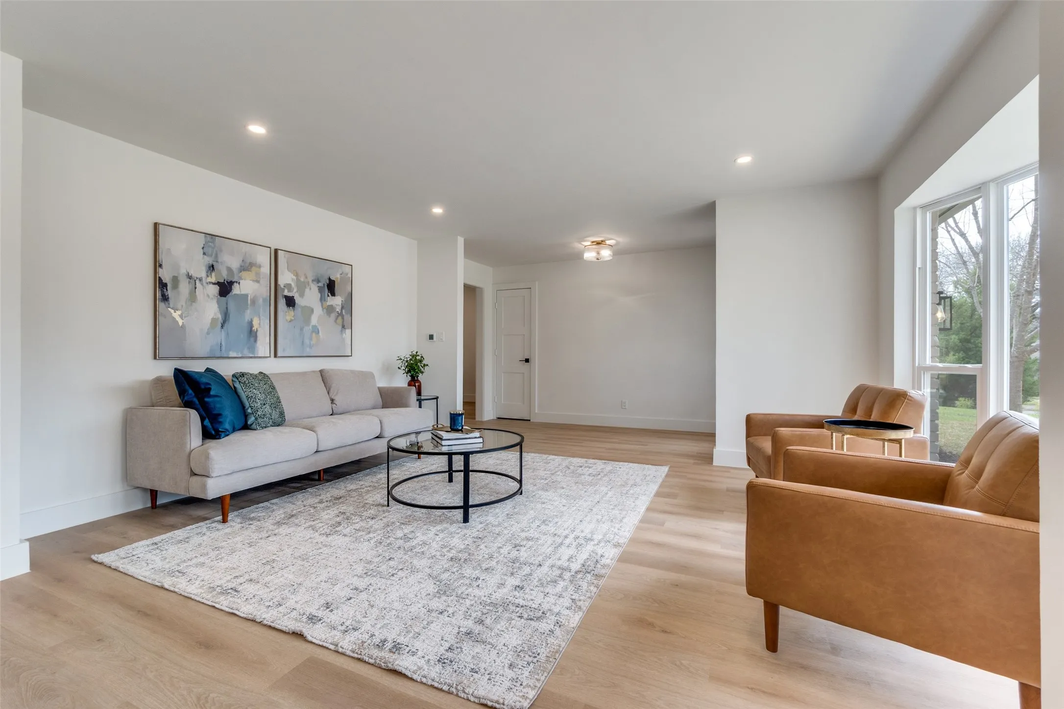 Single Family Residence For Rent in Dallas County , 9406 Arborhill Drive, Dallas, Texas 75243, 3 Bedroom, 3 Bathroom, 2 Garage spaces, 2,903 Sqft, built in 1970, mls#21407166, Real Estate Agent in Dallas, Homes For Rent in Dallas county, Homes For Rent in Dallas, Realtor in Dallas Texas, Real Estate Brokerage Independent Realty Texas, Luminita Cordes Realtor