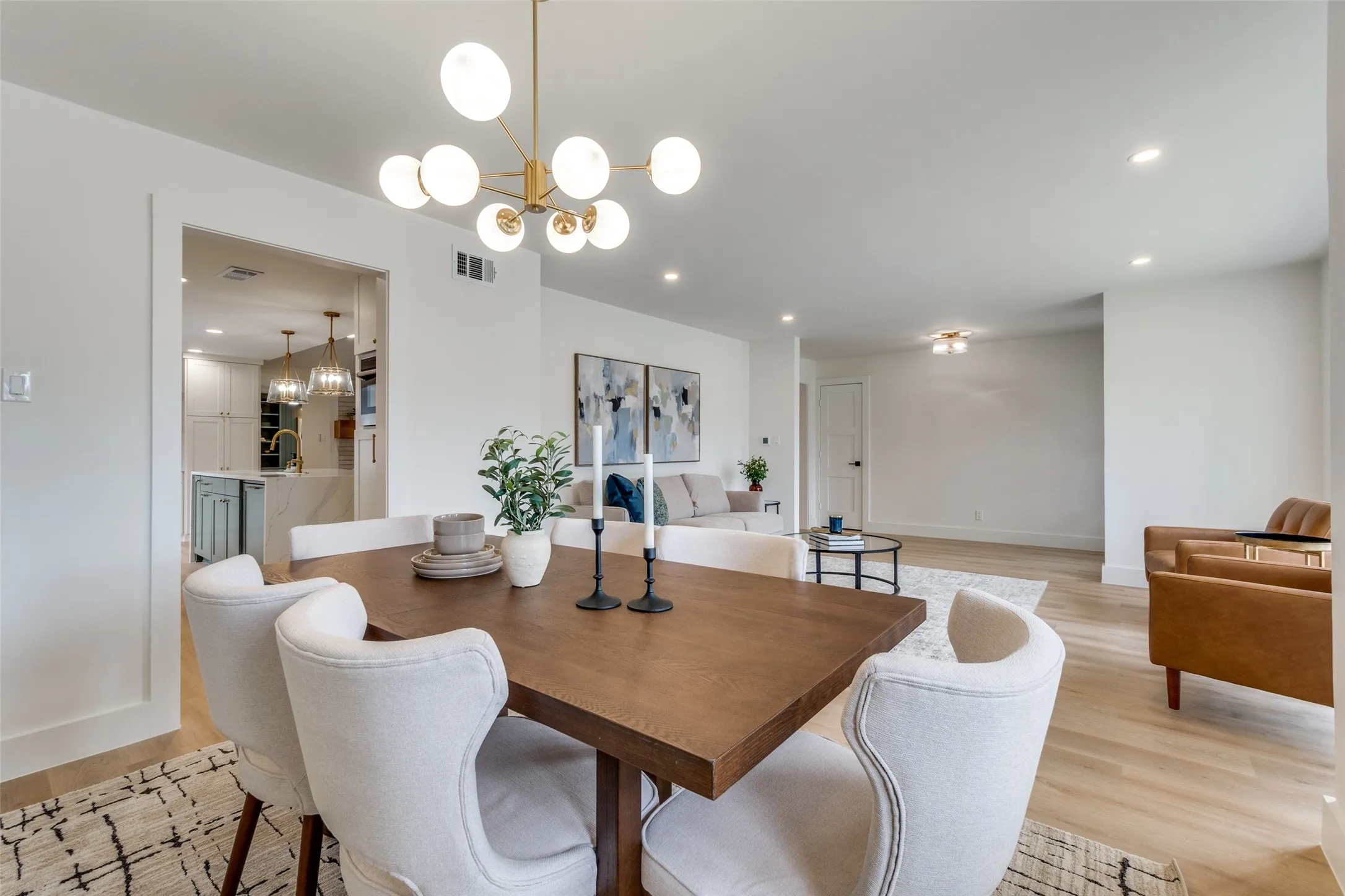 Single Family Residence For Rent in Dallas County , 9406 Arborhill Drive, Dallas, Texas 75243, 3 Bedroom, 3 Bathroom, 2 Garage spaces, 2,903 Sqft, built in 1970, mls#21407166, Real Estate Agent in Dallas, Homes For Rent in Dallas county, Homes For Rent in Dallas, Realtor in Dallas Texas, Real Estate Brokerage Independent Realty Texas, Luminita Cordes Realtor