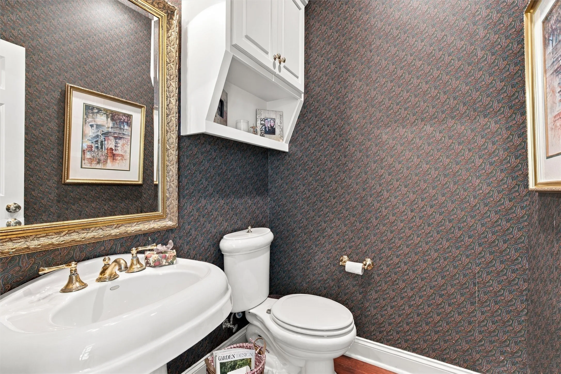 Half bath off of the entry way