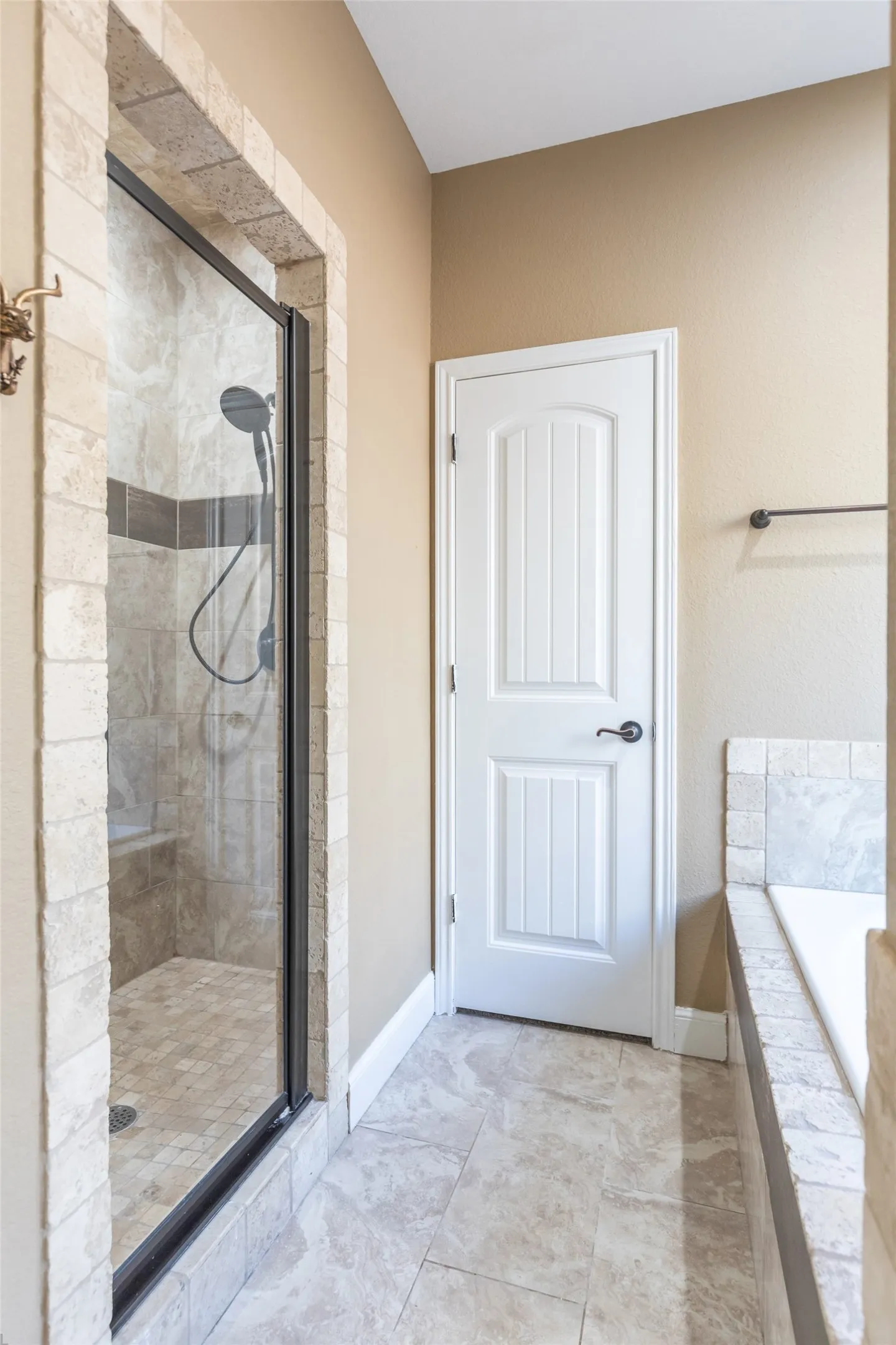 Single Family Residence For Sale in Taylor County , 7117 Mcleod Drive, Abilene, Texas 79602, 4 Bedroom, 3 Bathroom, 2 Garage spaces, 2,370 Sqft, built in 2014, mls#21407053, Real Estate Agent in Abilene, Homes For Sale in Taylor county, Homes For Sale in Abilene, Realtor in Abilene Texas, Real Estate Brokerage Independent Realty Texas, Luminita Cordes Realtor
