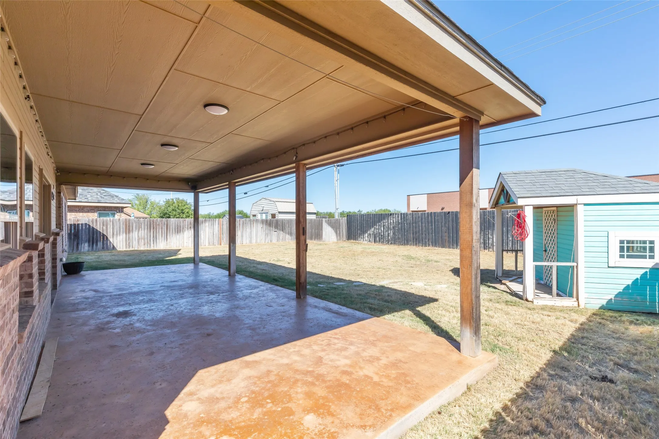Single Family Residence For Sale in Taylor County , 7117 Mcleod Drive, Abilene, Texas 79602, 4 Bedroom, 3 Bathroom, 2 Garage spaces, 2,370 Sqft, built in 2014, mls#21407053, Real Estate Agent in Abilene, Homes For Sale in Taylor county, Homes For Sale in Abilene, Realtor in Abilene Texas, Real Estate Brokerage Independent Realty Texas, Luminita Cordes Realtor