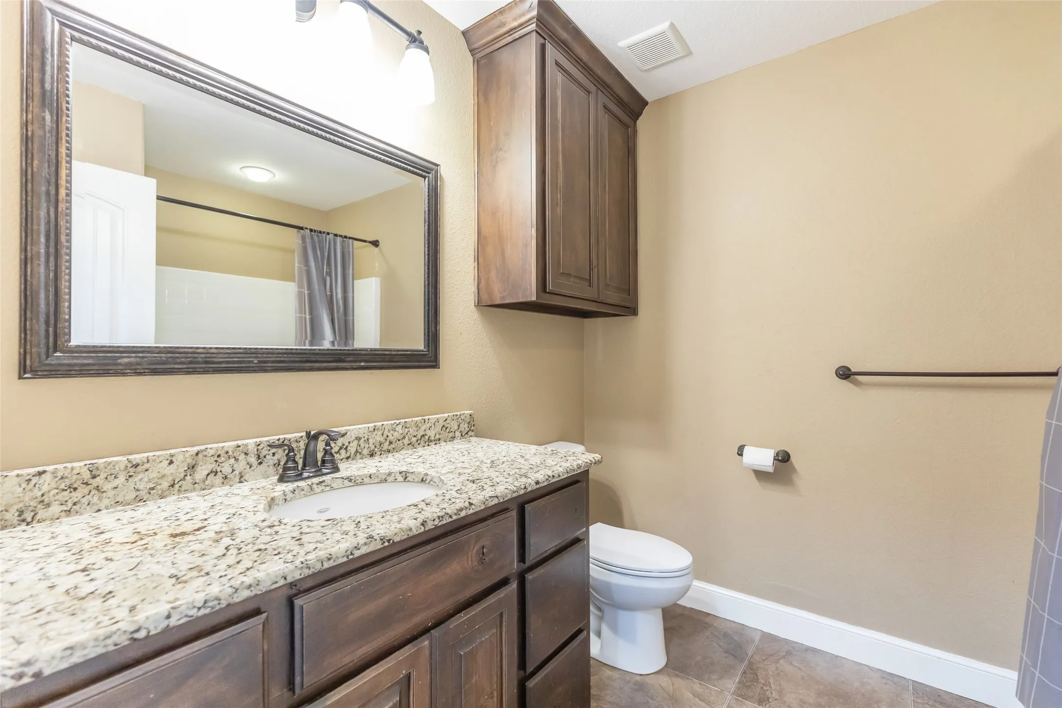 Single Family Residence For Sale in Taylor County , 7117 Mcleod Drive, Abilene, Texas 79602, 4 Bedroom, 3 Bathroom, 2 Garage spaces, 2,370 Sqft, built in 2014, mls#21407053, Real Estate Agent in Abilene, Homes For Sale in Taylor county, Homes For Sale in Abilene, Realtor in Abilene Texas, Real Estate Brokerage Independent Realty Texas, Luminita Cordes Realtor