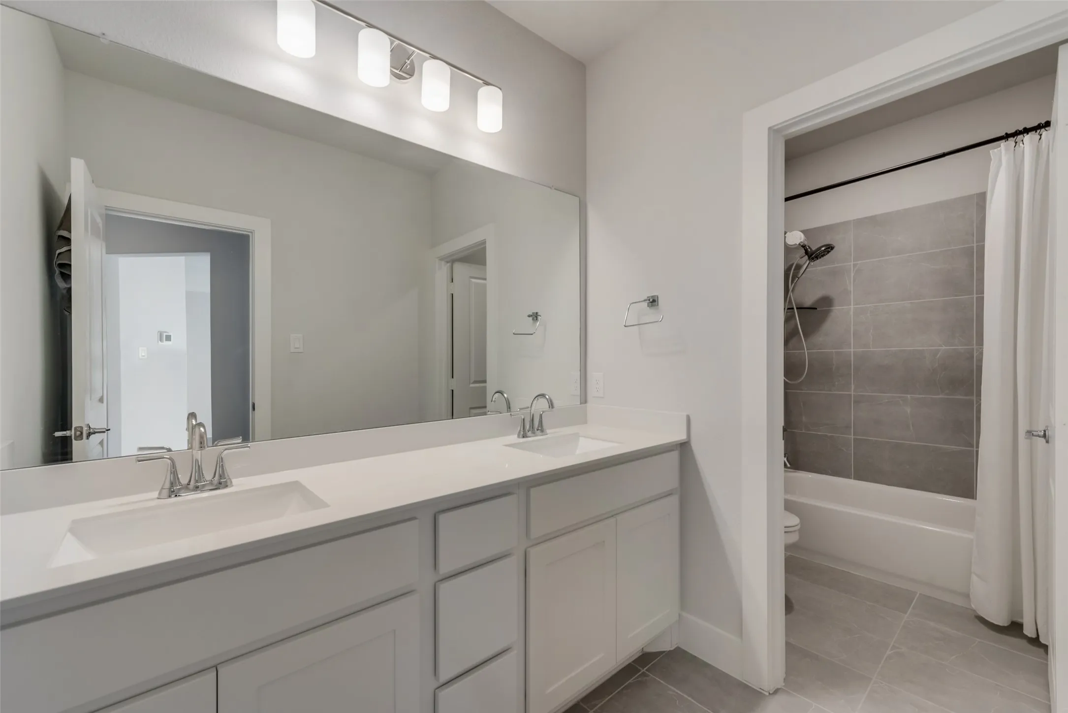 Single Family Residence For Rent in Rockwall County , 506 Torrey Pines Circle, Heath, Texas 75032, 5 Bedroom, 3 Bathroom, 2 Garage spaces, 2,840 Sqft, built in 2021, mls#21406450, Real Estate Agent in Heath, Homes For Rent in Rockwall county, Homes For Rent in Heath, Realtor in Heath Texas, Real Estate Brokerage Independent Realty Texas, Luminita Cordes Realtor