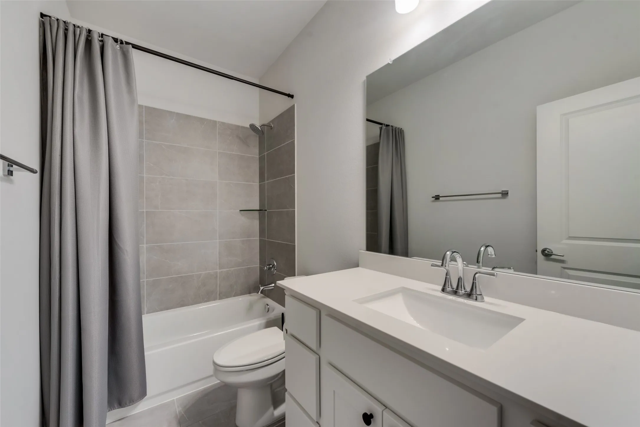 Single Family Residence For Rent in Rockwall County , 506 Torrey Pines Circle, Heath, Texas 75032, 5 Bedroom, 3 Bathroom, 2 Garage spaces, 2,840 Sqft, built in 2021, mls#21406450, Real Estate Agent in Heath, Homes For Rent in Rockwall county, Homes For Rent in Heath, Realtor in Heath Texas, Real Estate Brokerage Independent Realty Texas, Luminita Cordes Realtor
