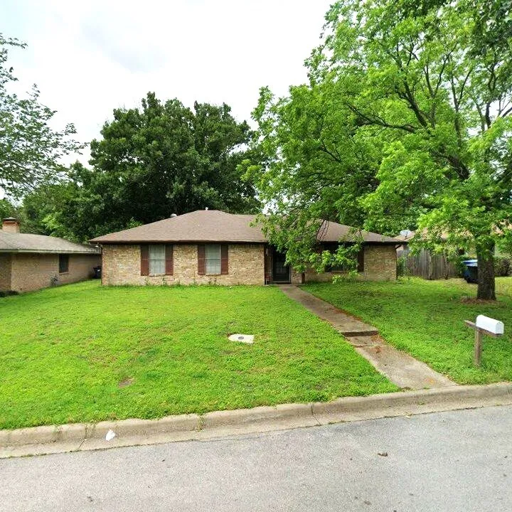 Single Family Residence For Sale in Navarro County , 216 Churchill Avenue, Corsicana, Texas 75110, 3 Bedroom, 2 Bathroom, Garage spaces, 1,430 Sqft, built in 1975, mls#21407182, Real Estate Agent in Corsicana, Homes For Sale in Navarro county, Homes For Sale in Corsicana, Realtor in Corsicana Texas, Real Estate Brokerage Independent Realty Texas, Luminita Cordes Realtor