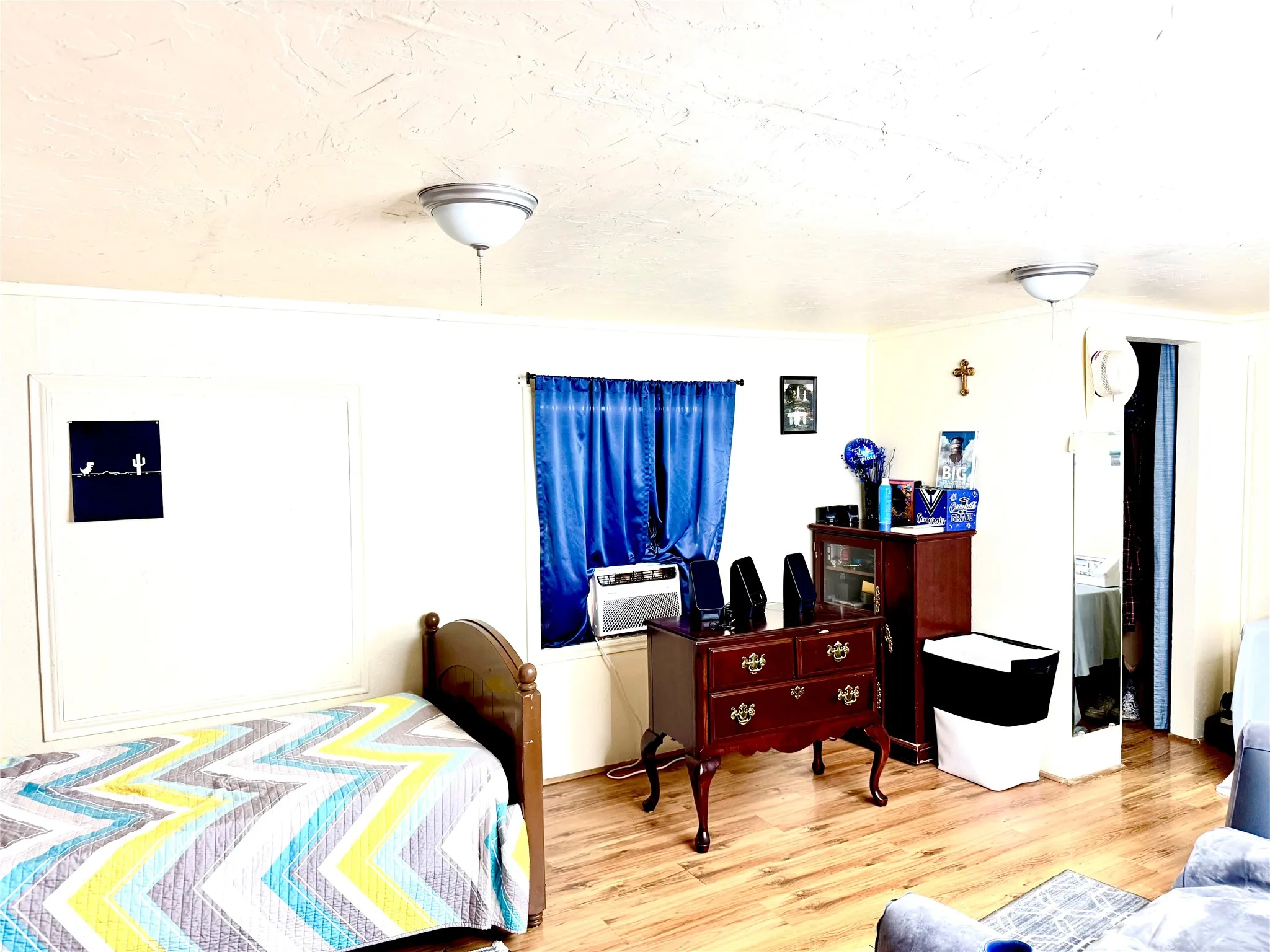 Mobile Home For Sale in Grayson County , 306 W Mesquite Street, Gunter, Texas 75058, 4 Bedroom, 2 Bathroom, Garage spaces, 924 Sqft, built in 1983, mls#21407063, Real Estate Agent in Gunter, Homes For Sale in Grayson county, Homes For Sale in Gunter, Realtor in Gunter Texas, Real Estate Brokerage Independent Realty Texas, Luminita Cordes Realtor