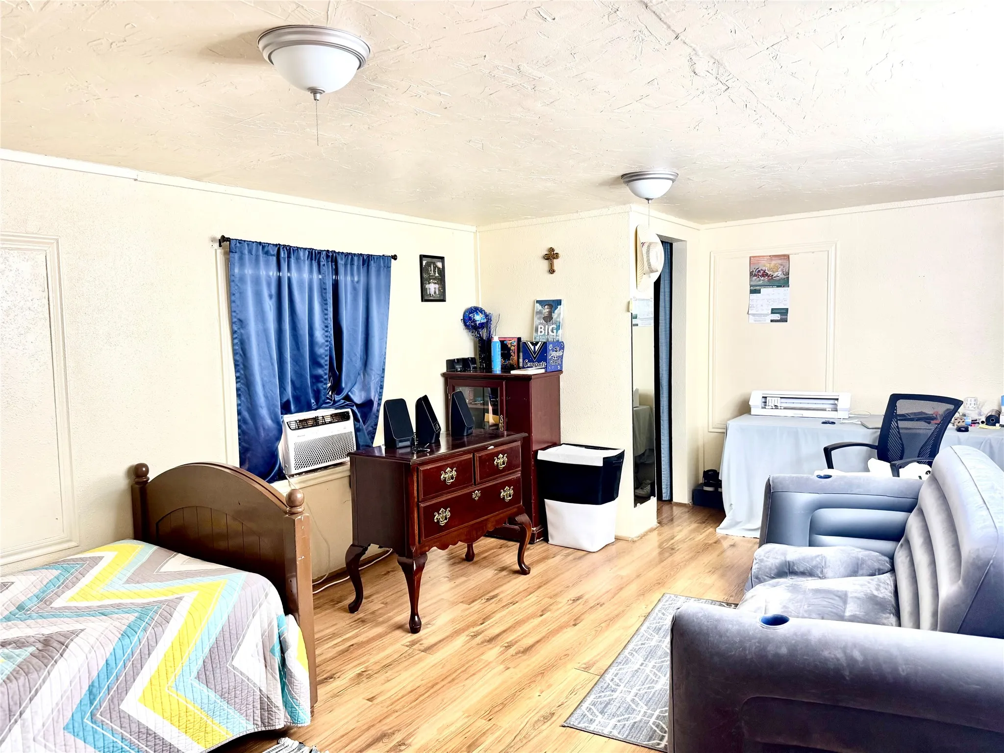 Spacious bedroom