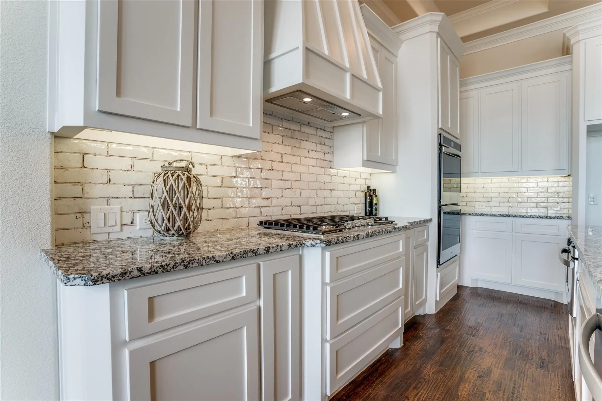 Photo is representation of elevation. Buyer to customize finishes.