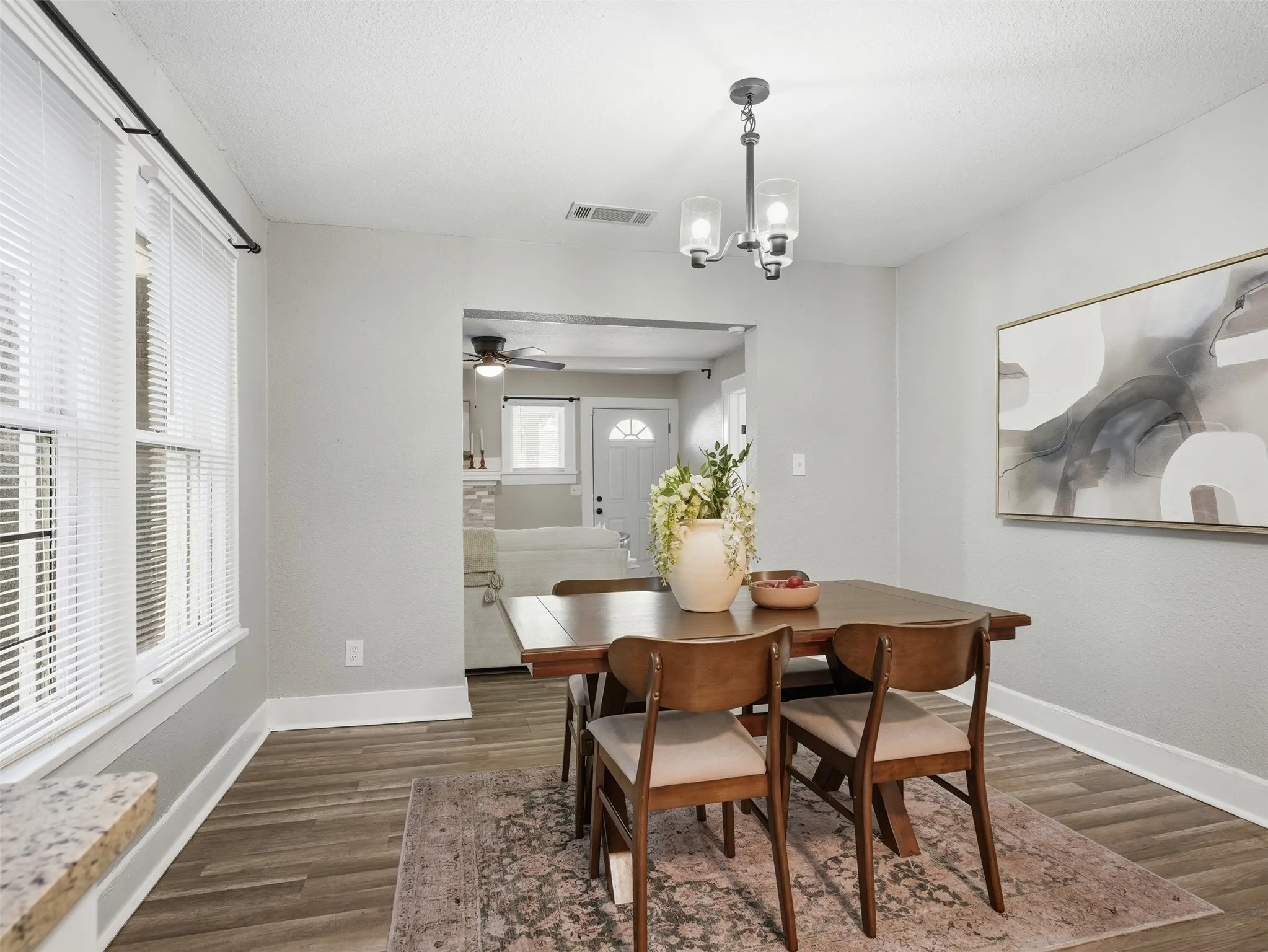 Single Family Residence For Sale in Tarrant County , 3712 College Avenue, Fort Worth, Texas 76110, 3 Bedroom, 1 Bathroom, 2 Garage spaces, 1,287 Sqft, built in 1930, mls#21406477, Real Estate Agent in Fort Worth, Homes For Sale in Tarrant county, Homes For Sale in Fort Worth, Realtor in Fort Worth Texas, Real Estate Brokerage Independent Realty Texas, Luminita Cordes Realtor
