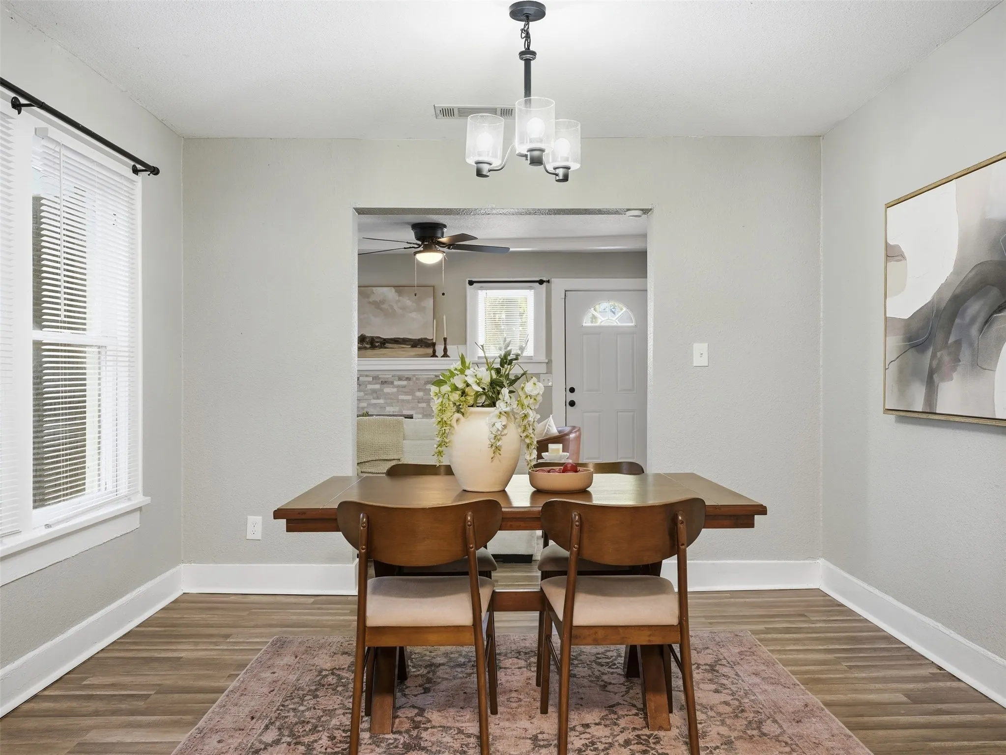 Single Family Residence For Sale in Tarrant County , 3712 College Avenue, Fort Worth, Texas 76110, 3 Bedroom, 1 Bathroom, 2 Garage spaces, 1,287 Sqft, built in 1930, mls#21406477, Real Estate Agent in Fort Worth, Homes For Sale in Tarrant county, Homes For Sale in Fort Worth, Realtor in Fort Worth Texas, Real Estate Brokerage Independent Realty Texas, Luminita Cordes Realtor