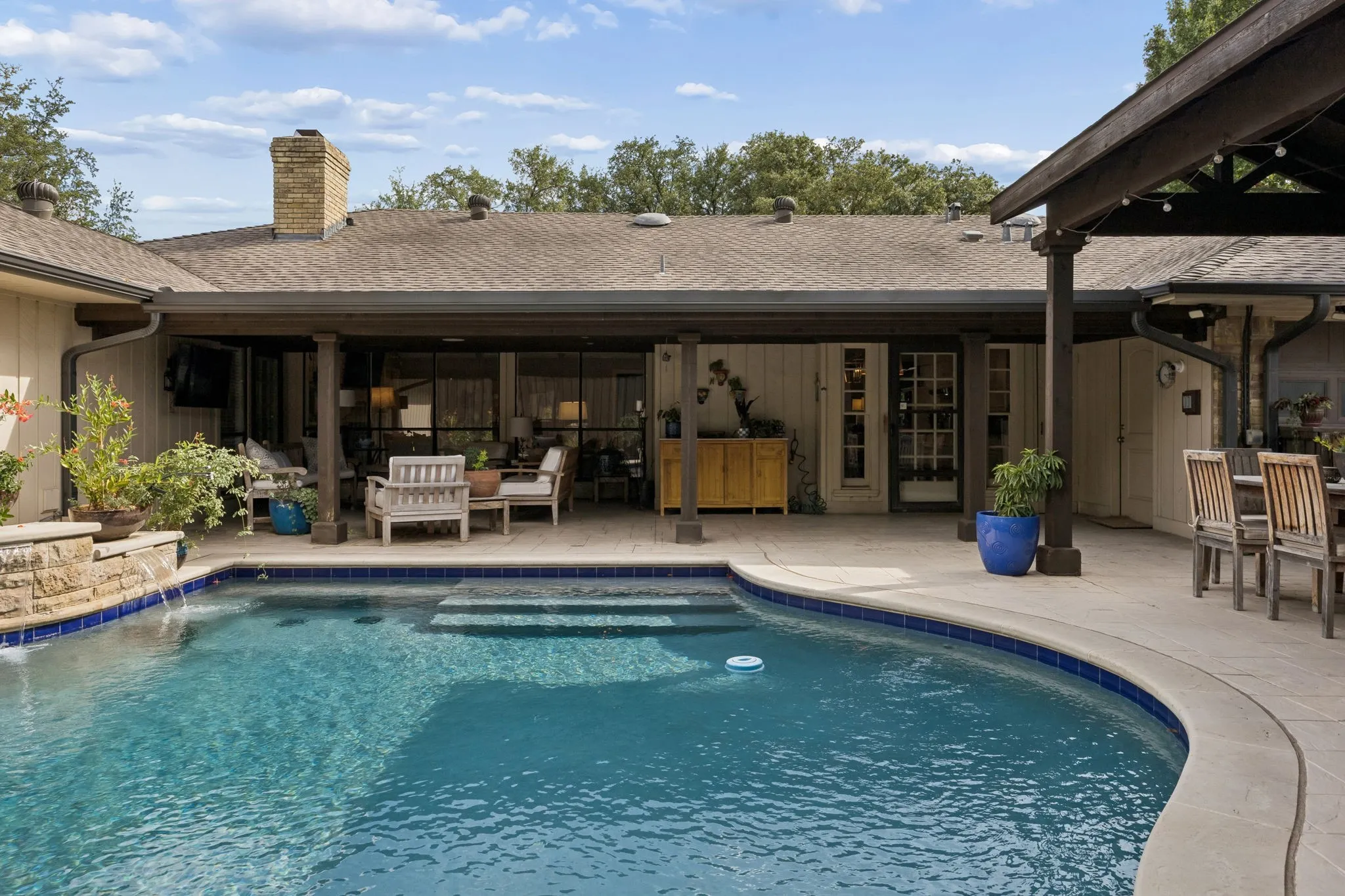Single Family Residence For Sale in Dallas County , 4333 Echo Glen Drive, Dallas, Texas 75244, 5 Bedroom, 4 Bathroom, 3 Garage spaces, 3,131 Sqft, built in 1971, mls#21405860, Real Estate Agent in Dallas, Homes For Sale in Dallas county, Homes For Sale in Dallas, Realtor in Dallas Texas, Real Estate Brokerage Independent Realty Texas, Luminita Cordes Realtor