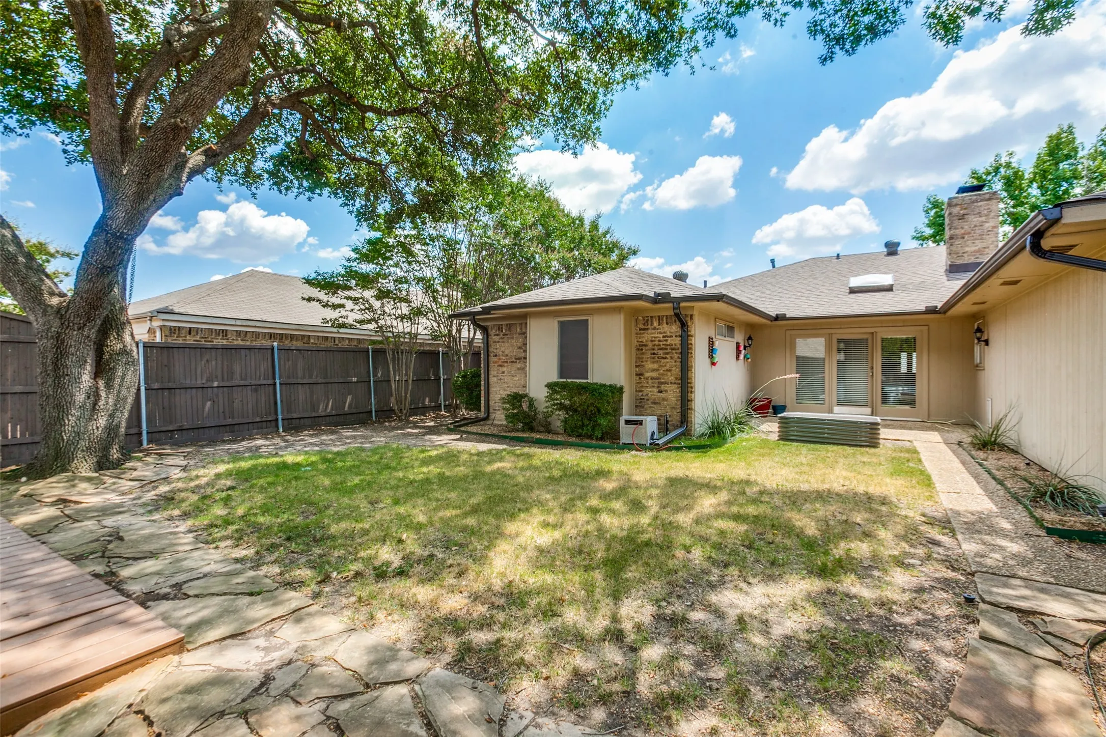 Single Family Residence For Sale in Dallas County , 1409 Concord Drive, Richardson, Texas 75081, 4 Bedroom, 2 Bathroom, 2 Garage spaces, 2,276 Sqft, built in 1979, mls#21406093, Real Estate Agent in Richardson, Homes For Sale in Dallas county, Homes For Sale in Richardson, Realtor in Richardson Texas, Real Estate Brokerage Independent Realty Texas, Luminita Cordes Realtor