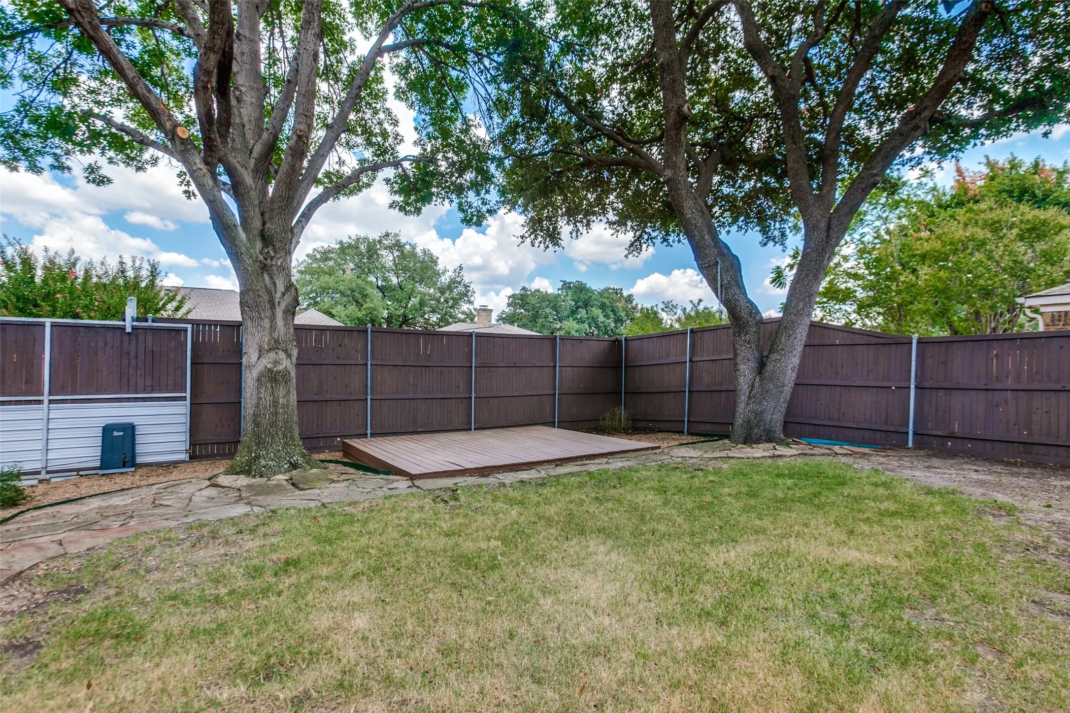 Single Family Residence For Sale in Dallas County , 1409 Concord Drive, Richardson, Texas 75081, 4 Bedroom, 2 Bathroom, 2 Garage spaces, 2,276 Sqft, built in 1979, mls#21406093, Real Estate Agent in Richardson, Homes For Sale in Dallas county, Homes For Sale in Richardson, Realtor in Richardson Texas, Real Estate Brokerage Independent Realty Texas, Luminita Cordes Realtor