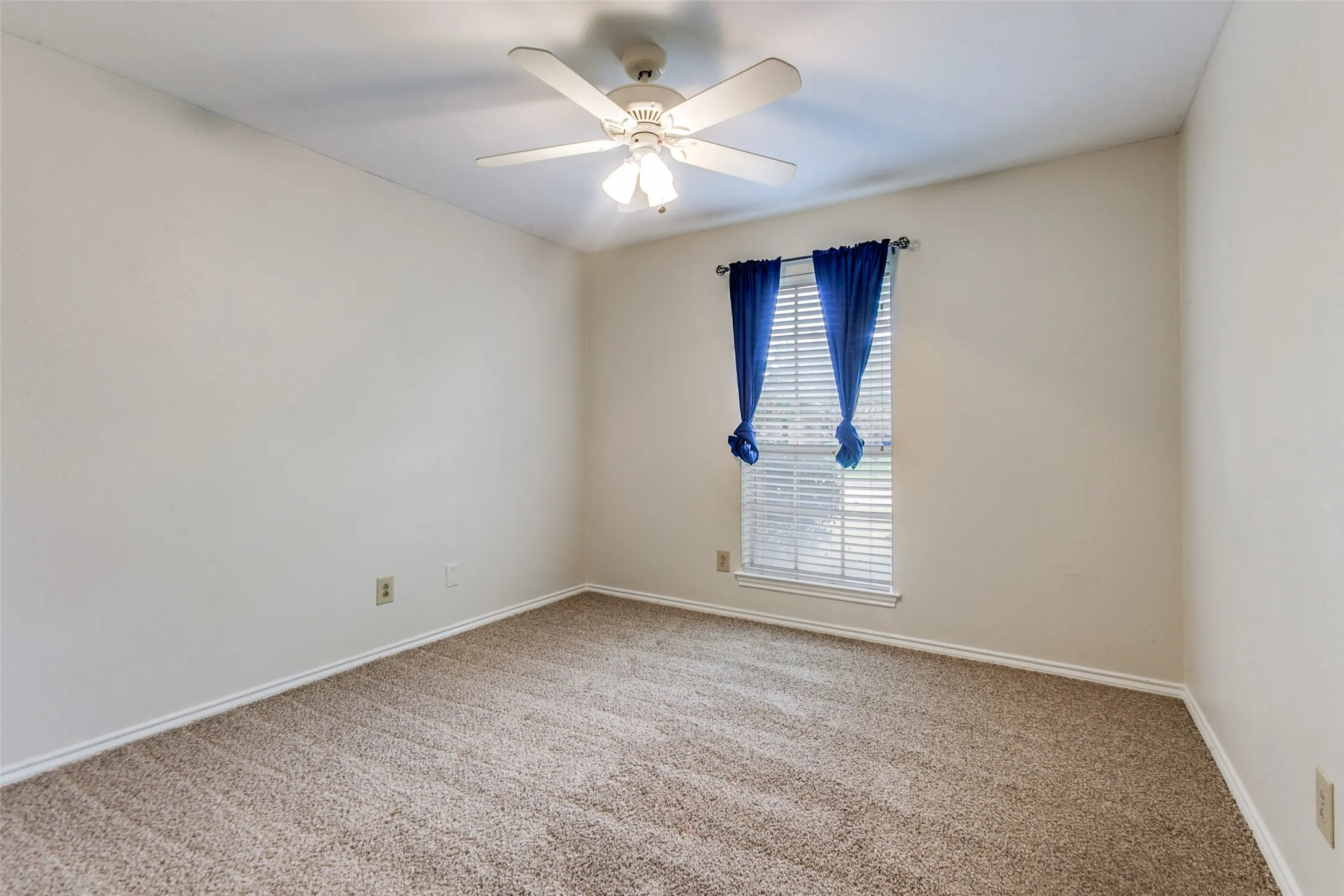 Single Family Residence For Sale in Dallas County , 1409 Concord Drive, Richardson, Texas 75081, 4 Bedroom, 2 Bathroom, 2 Garage spaces, 2,276 Sqft, built in 1979, mls#21406093, Real Estate Agent in Richardson, Homes For Sale in Dallas county, Homes For Sale in Richardson, Realtor in Richardson Texas, Real Estate Brokerage Independent Realty Texas, Luminita Cordes Realtor