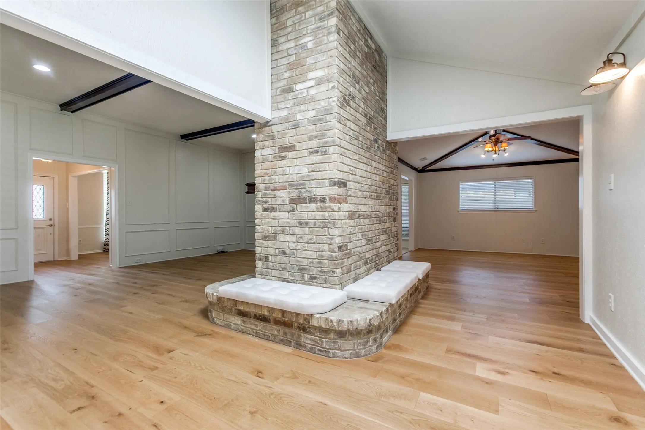 Single Family Residence For Sale in Dallas County , 1409 Concord Drive, Richardson, Texas 75081, 4 Bedroom, 2 Bathroom, 2 Garage spaces, 2,276 Sqft, built in 1979, mls#21406093, Real Estate Agent in Richardson, Homes For Sale in Dallas county, Homes For Sale in Richardson, Realtor in Richardson Texas, Real Estate Brokerage Independent Realty Texas, Luminita Cordes Realtor