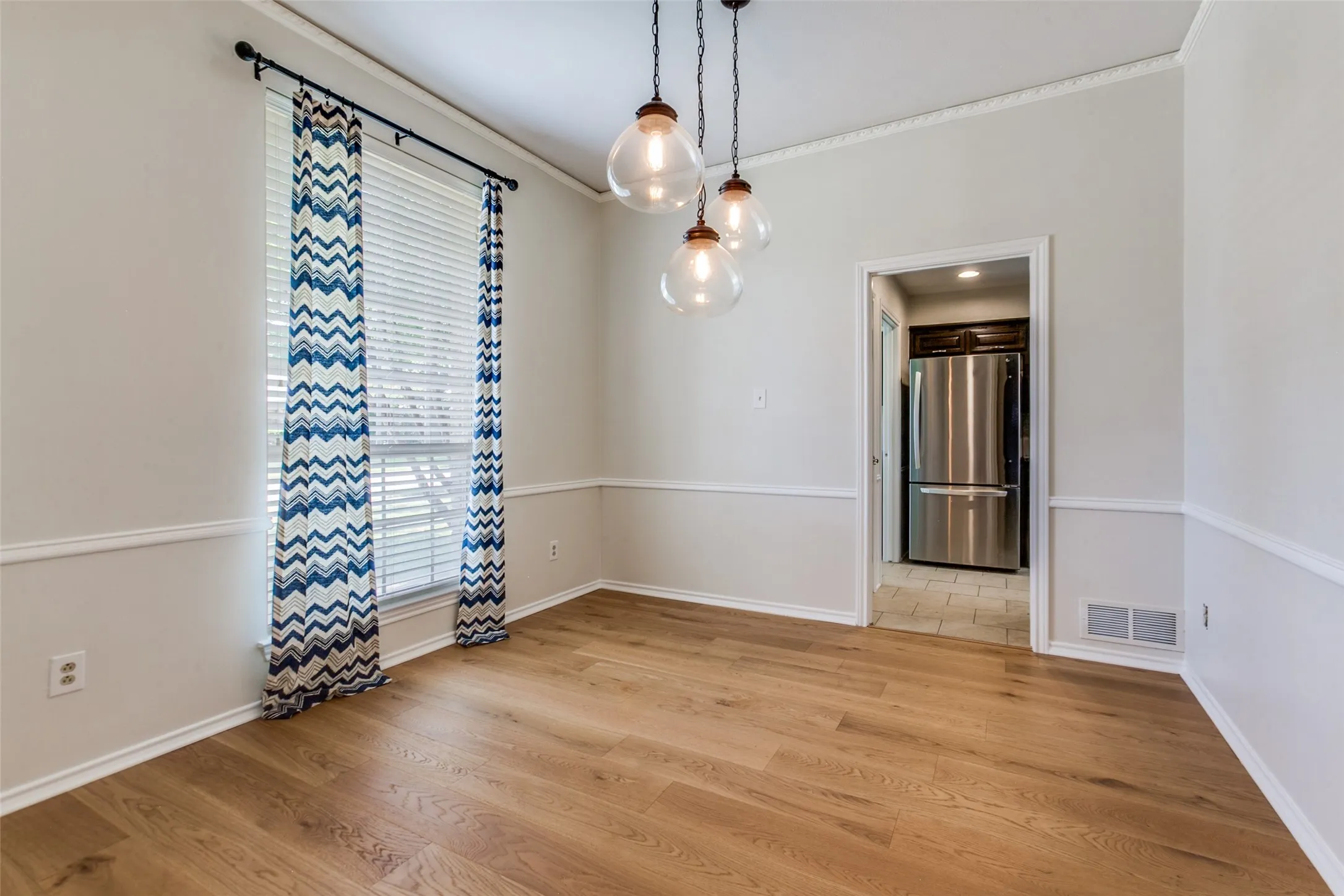 Single Family Residence For Sale in Dallas County , 1409 Concord Drive, Richardson, Texas 75081, 4 Bedroom, 2 Bathroom, 2 Garage spaces, 2,276 Sqft, built in 1979, mls#21406093, Real Estate Agent in Richardson, Homes For Sale in Dallas county, Homes For Sale in Richardson, Realtor in Richardson Texas, Real Estate Brokerage Independent Realty Texas, Luminita Cordes Realtor