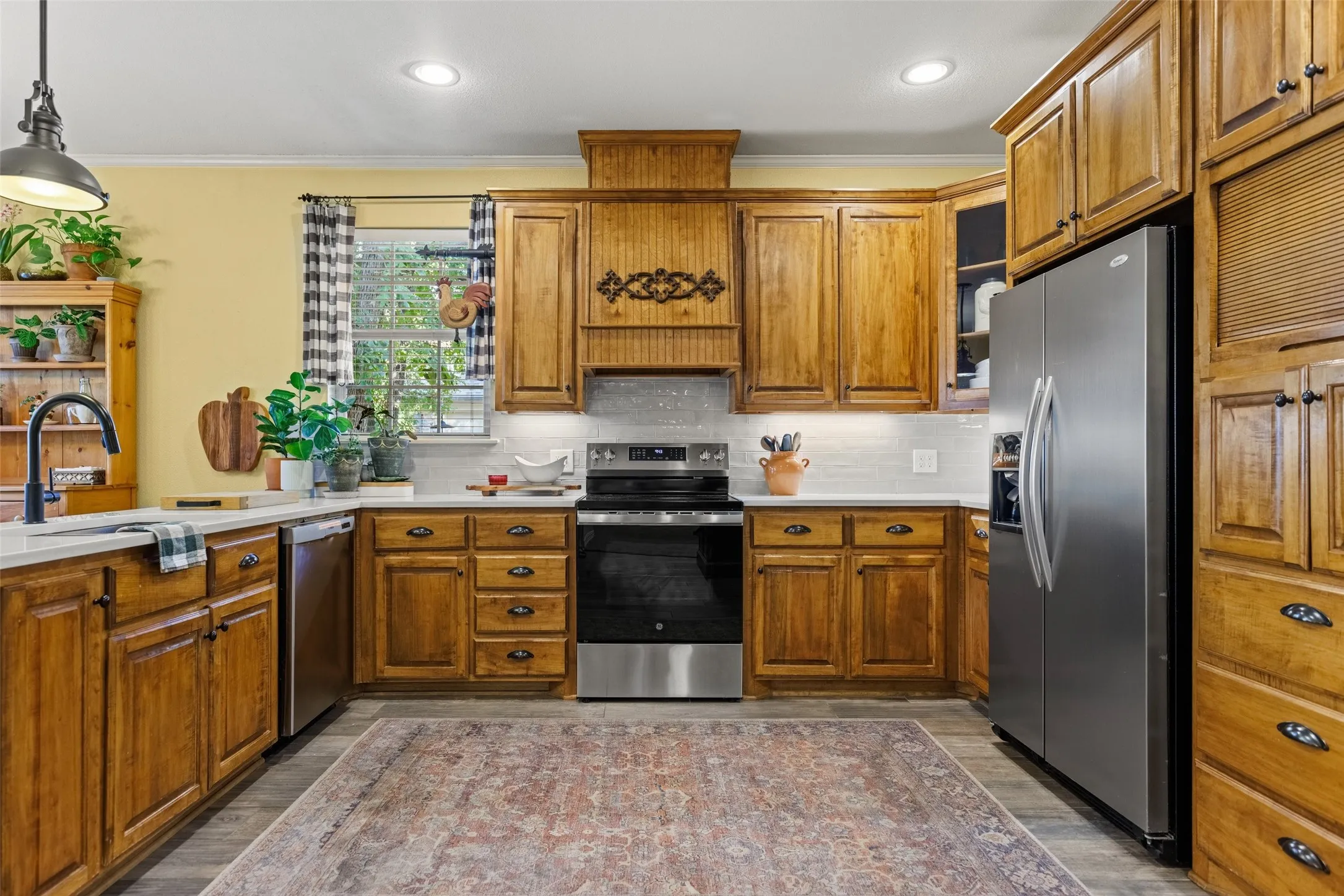 Single Family Residence For Sale in Mc Lennan County , 1605 Oak Hollow Drive, Woodway, Texas 76712, 4 Bedroom, 3 Bathroom, 2 Garage spaces, 3,100 Sqft, built in 2003, mls#21406871, Real Estate Agent in Woodway, Homes For Sale in Mc Lennan county, Homes For Sale in Woodway, Realtor in Woodway Texas, Real Estate Brokerage Independent Realty Texas, Luminita Cordes Realtor