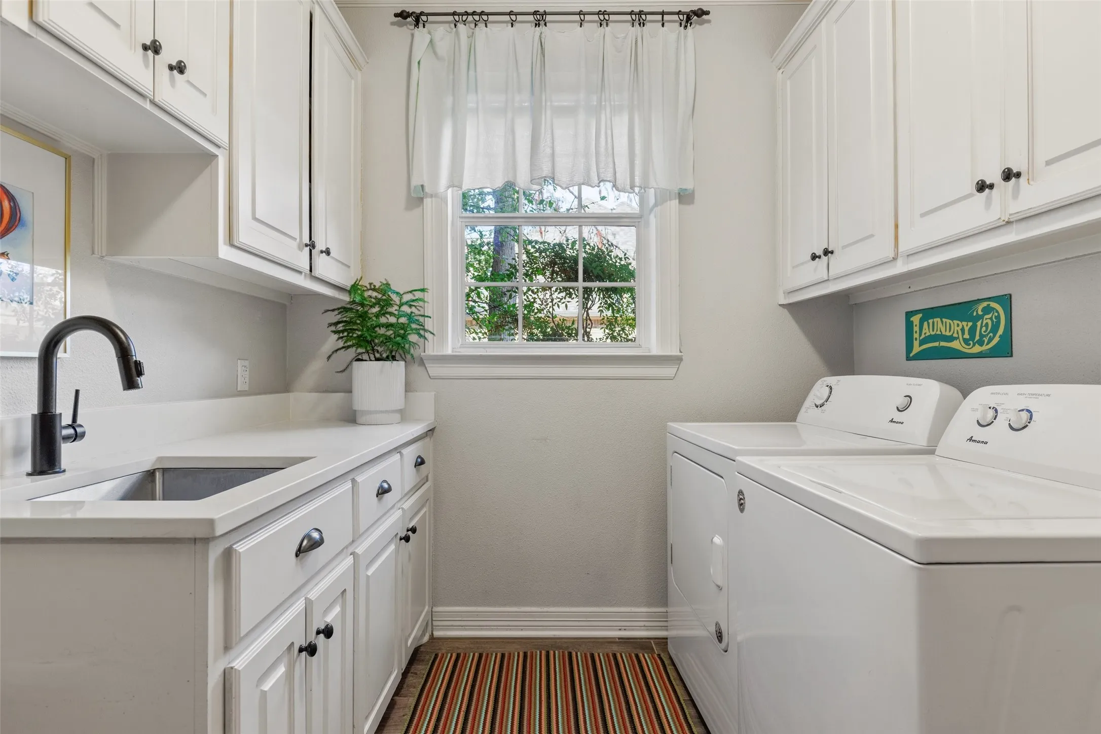 Single Family Residence For Sale in Mc Lennan County , 1605 Oak Hollow Drive, Woodway, Texas 76712, 4 Bedroom, 3 Bathroom, 2 Garage spaces, 3,100 Sqft, built in 2003, mls#21406871, Real Estate Agent in Woodway, Homes For Sale in Mc Lennan county, Homes For Sale in Woodway, Realtor in Woodway Texas, Real Estate Brokerage Independent Realty Texas, Luminita Cordes Realtor