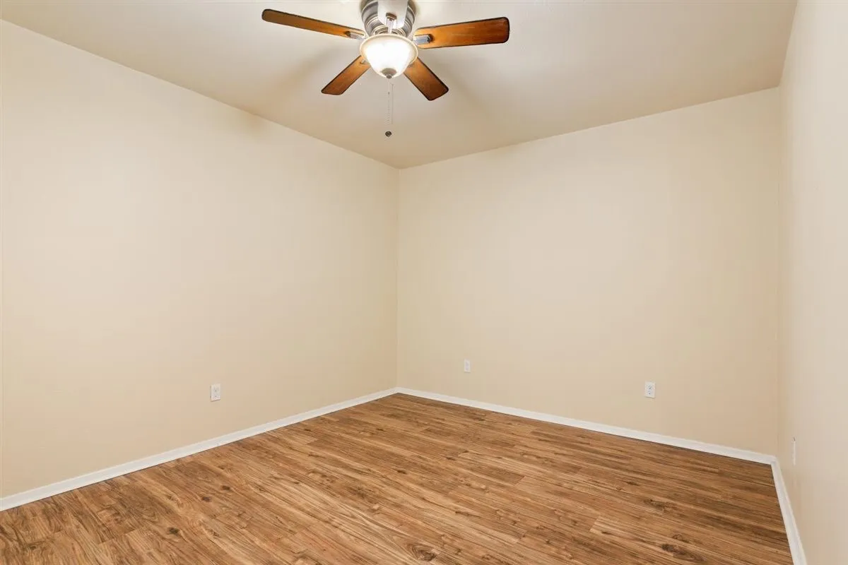 Single Family Residence For Sale in Mc Lennan County , 231 Del Rio Drive, Hewitt, Texas 76643, 4 Bedroom, 2 Bathroom, 2 Garage spaces, 2,190 Sqft, built in 1977, mls#21406039, Real Estate Agent in Hewitt, Homes For Sale in Mc Lennan county, Homes For Sale in Hewitt, Realtor in Hewitt Texas, Real Estate Brokerage Independent Realty Texas, Luminita Cordes Realtor