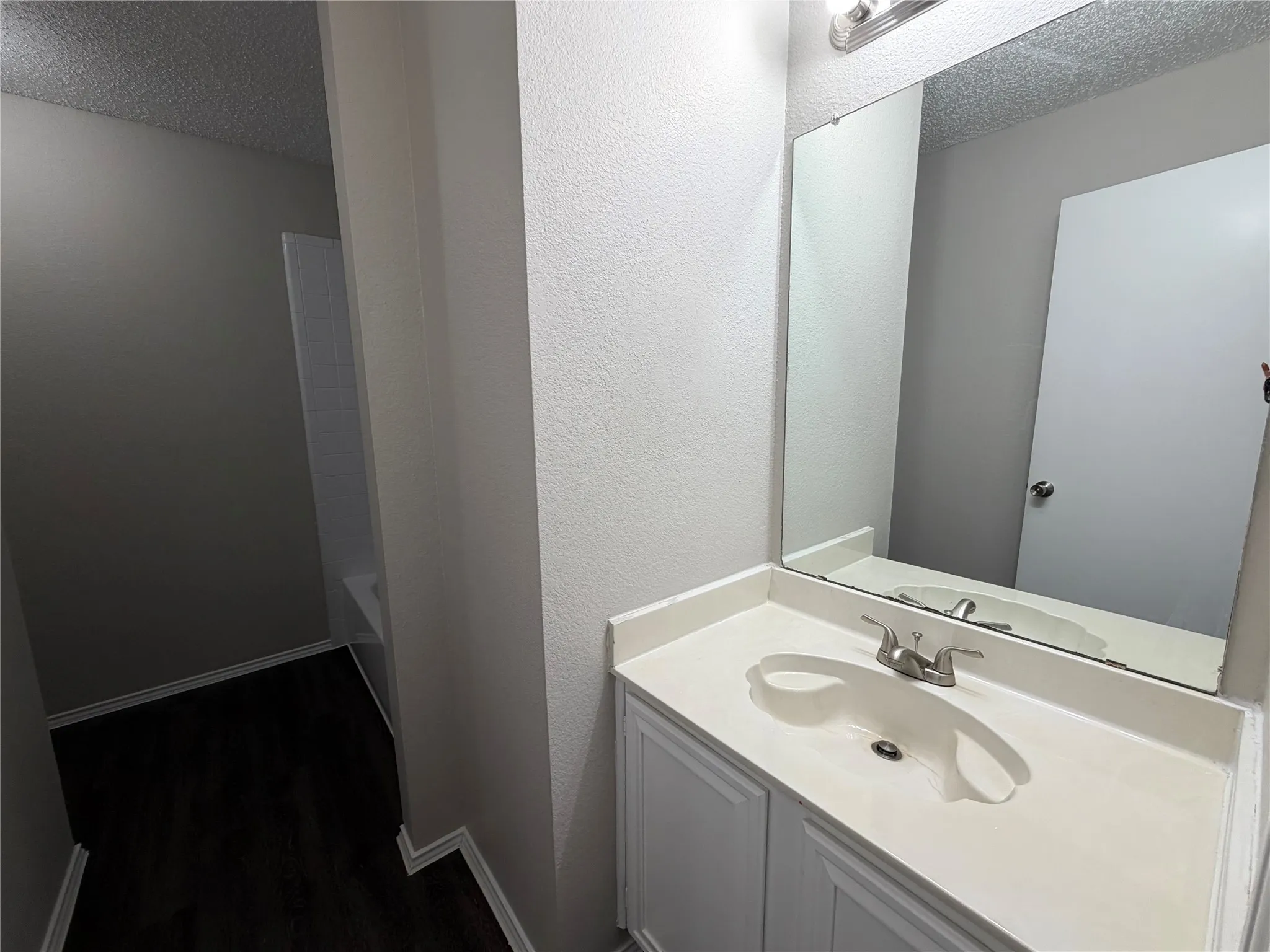 Single Family Residence For Rent in Dallas County , 904 Shady Brook Lane, Cedar Hill, Texas 75104, 3 Bedroom, 3 Bathroom, 2 Garage spaces, 3,056 Sqft, built in 1995, mls#21407203, Real Estate Agent in Cedar Hill, Homes For Rent in Dallas county, Homes For Rent in Cedar Hill, Realtor in Cedar Hill Texas, Real Estate Brokerage Independent Realty Texas, Luminita Cordes Realtor