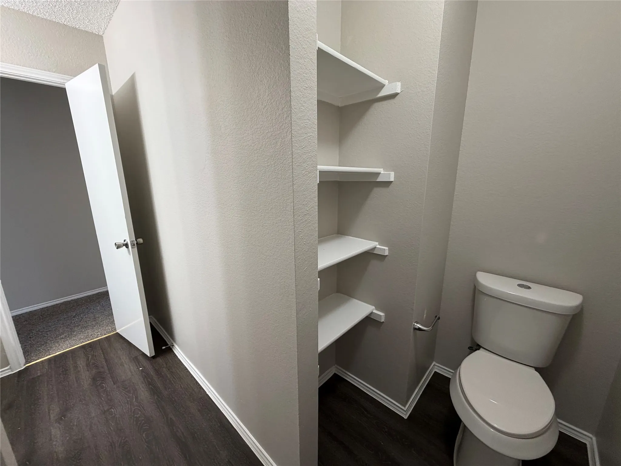 Single Family Residence For Rent in Dallas County , 904 Shady Brook Lane, Cedar Hill, Texas 75104, 3 Bedroom, 3 Bathroom, 2 Garage spaces, 3,056 Sqft, built in 1995, mls#21407203, Real Estate Agent in Cedar Hill, Homes For Rent in Dallas county, Homes For Rent in Cedar Hill, Realtor in Cedar Hill Texas, Real Estate Brokerage Independent Realty Texas, Luminita Cordes Realtor