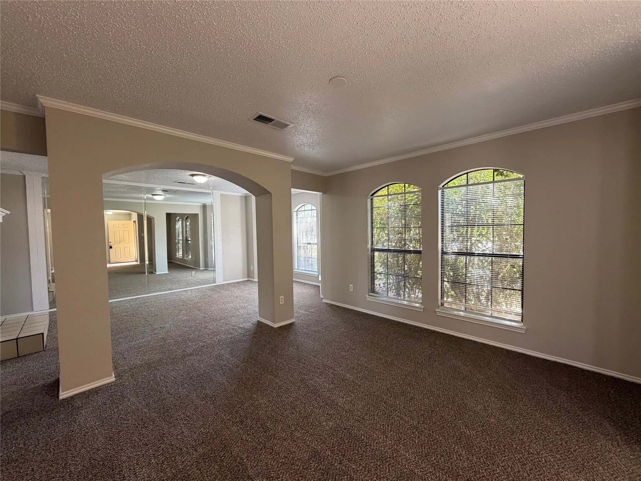 Single Family Residence For Rent in Dallas County , 904 Shady Brook Lane, Cedar Hill, Texas 75104, 3 Bedroom, 3 Bathroom, 2 Garage spaces, 3,056 Sqft, built in 1995, mls#21407203, Real Estate Agent in Cedar Hill, Homes For Rent in Dallas county, Homes For Rent in Cedar Hill, Realtor in Cedar Hill Texas, Real Estate Brokerage Independent Realty Texas, Luminita Cordes Realtor
