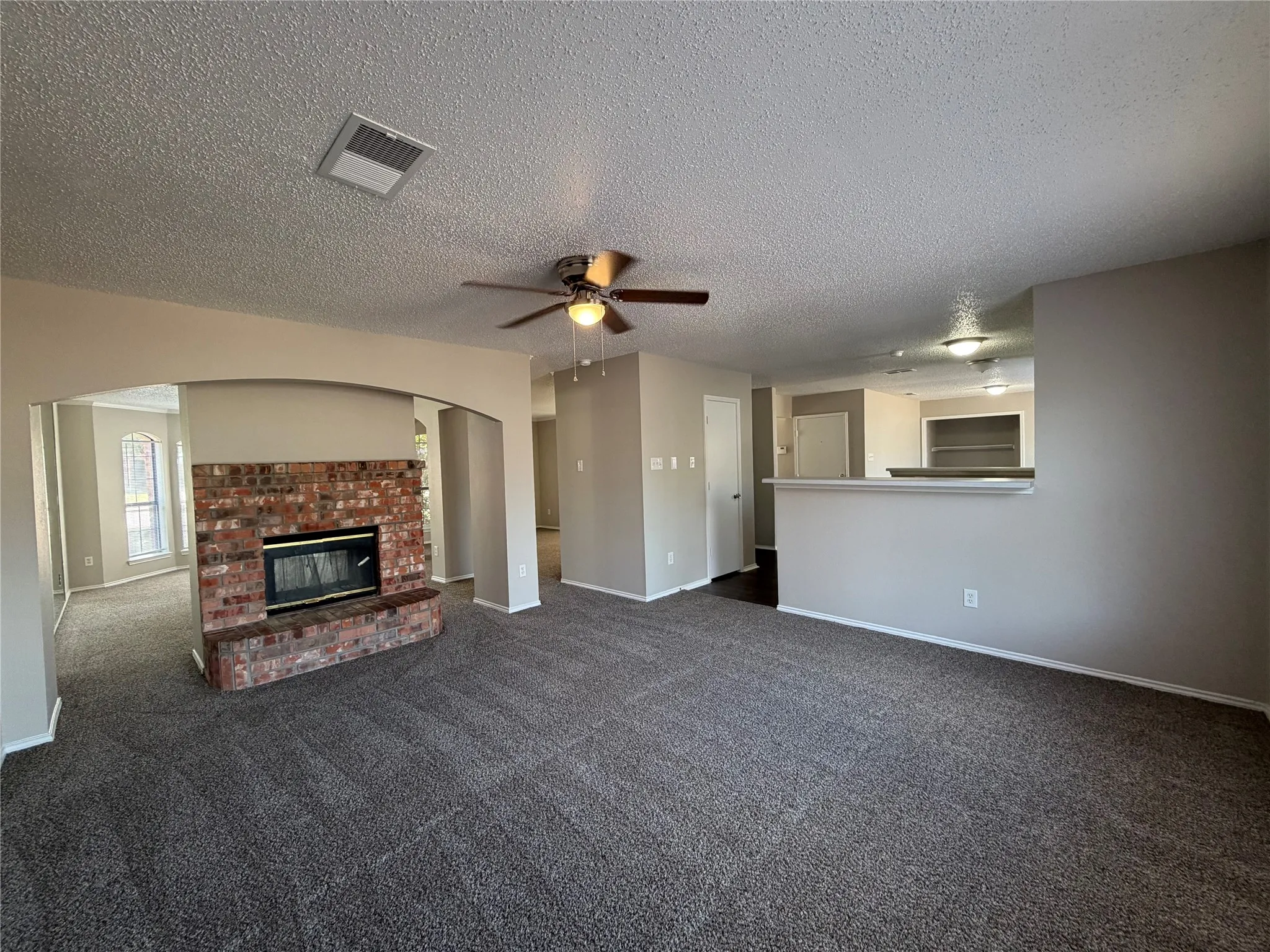 Single Family Residence For Rent in Dallas County , 904 Shady Brook Lane, Cedar Hill, Texas 75104, 3 Bedroom, 3 Bathroom, 2 Garage spaces, 3,056 Sqft, built in 1995, mls#21407203, Real Estate Agent in Cedar Hill, Homes For Rent in Dallas county, Homes For Rent in Cedar Hill, Realtor in Cedar Hill Texas, Real Estate Brokerage Independent Realty Texas, Luminita Cordes Realtor