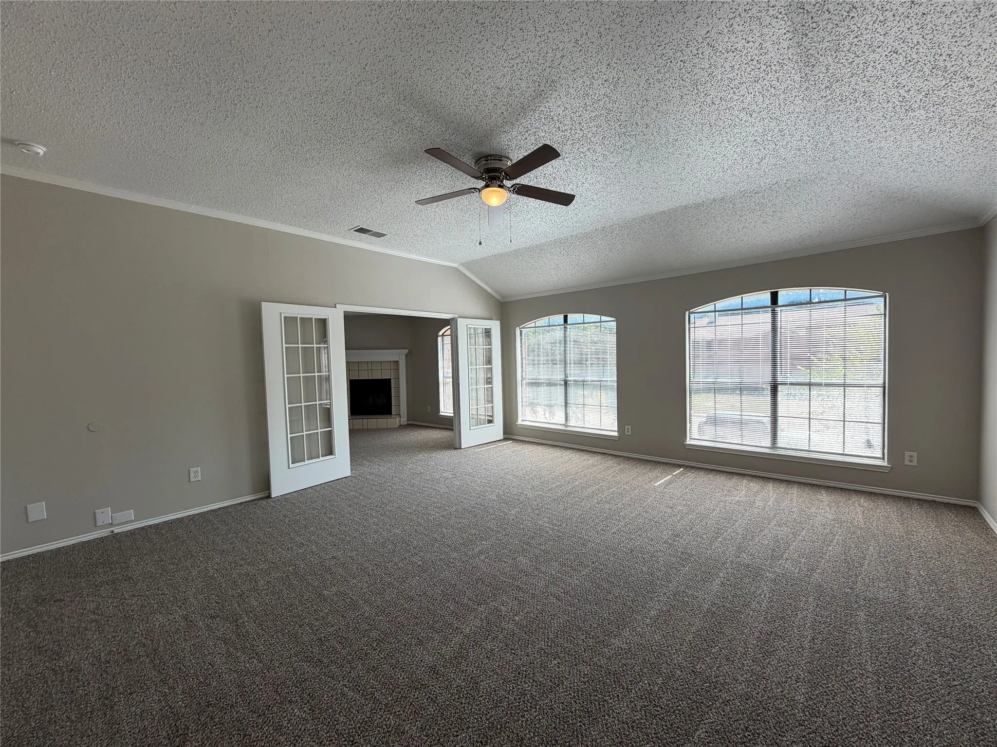 Single Family Residence For Rent in Dallas County , 904 Shady Brook Lane, Cedar Hill, Texas 75104, 3 Bedroom, 3 Bathroom, 2 Garage spaces, 3,056 Sqft, built in 1995, mls#21407203, Real Estate Agent in Cedar Hill, Homes For Rent in Dallas county, Homes For Rent in Cedar Hill, Realtor in Cedar Hill Texas, Real Estate Brokerage Independent Realty Texas, Luminita Cordes Realtor