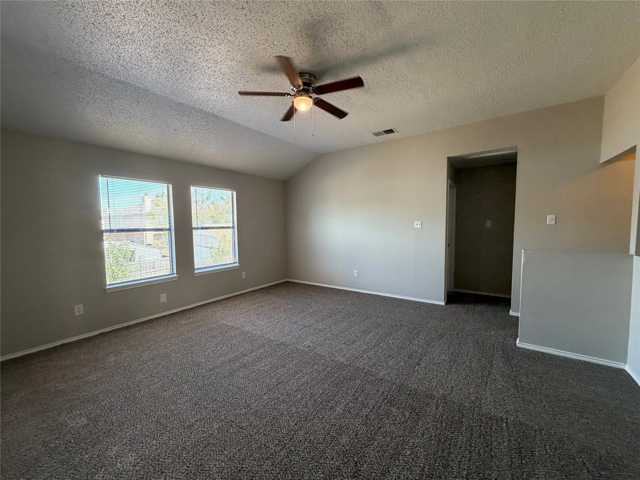 Single Family Residence For Rent in Dallas County , 904 Shady Brook Lane, Cedar Hill, Texas 75104, 3 Bedroom, 3 Bathroom, 2 Garage spaces, 3,056 Sqft, built in 1995, mls#21407203, Real Estate Agent in Cedar Hill, Homes For Rent in Dallas county, Homes For Rent in Cedar Hill, Realtor in Cedar Hill Texas, Real Estate Brokerage Independent Realty Texas, Luminita Cordes Realtor