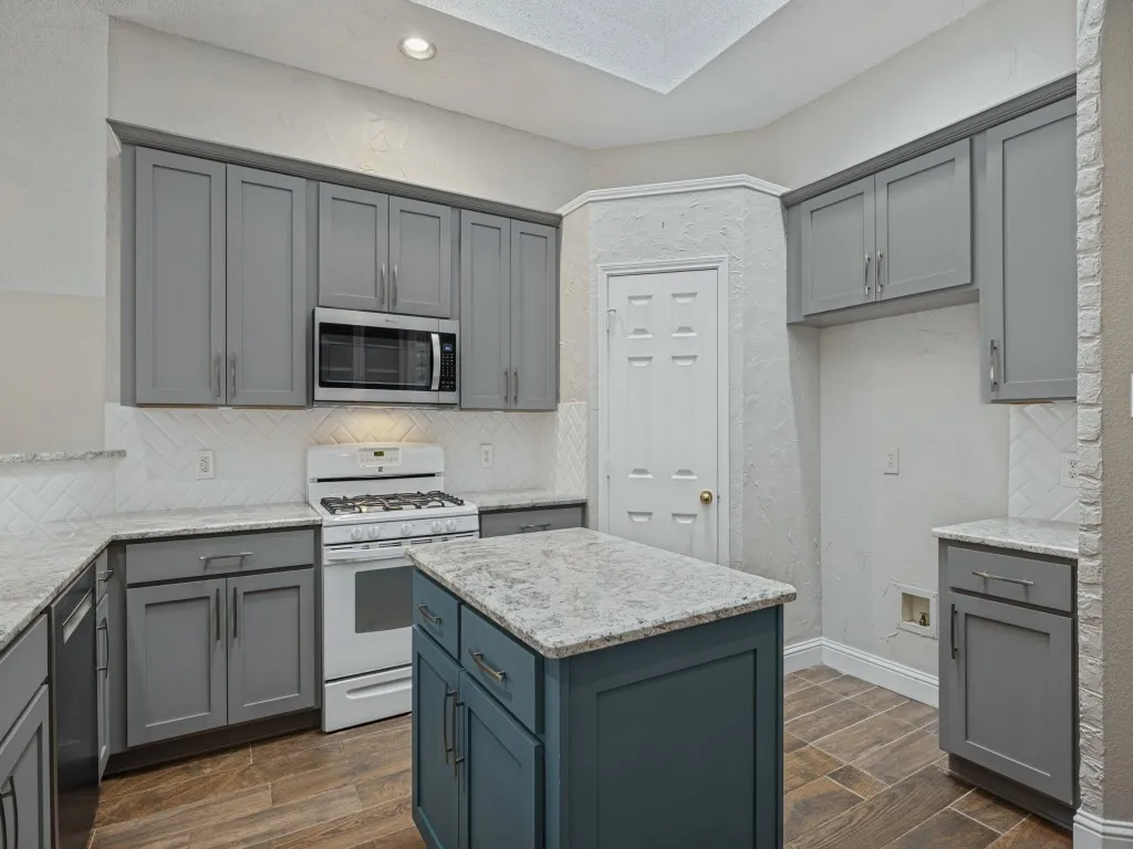Single Family Residence For Sale in Collin County , 741 Lauren Way, Allen, Texas 75002, 4 Bedroom, 2 Bathroom, 2 Garage spaces, 2,141 Sqft, built in 1995, mls#21403214, Real Estate Agent in Allen, Homes For Sale in Collin county, Homes For Sale in Allen, Realtor in Allen Texas, Real Estate Brokerage Independent Realty Texas, Luminita Cordes Realtor