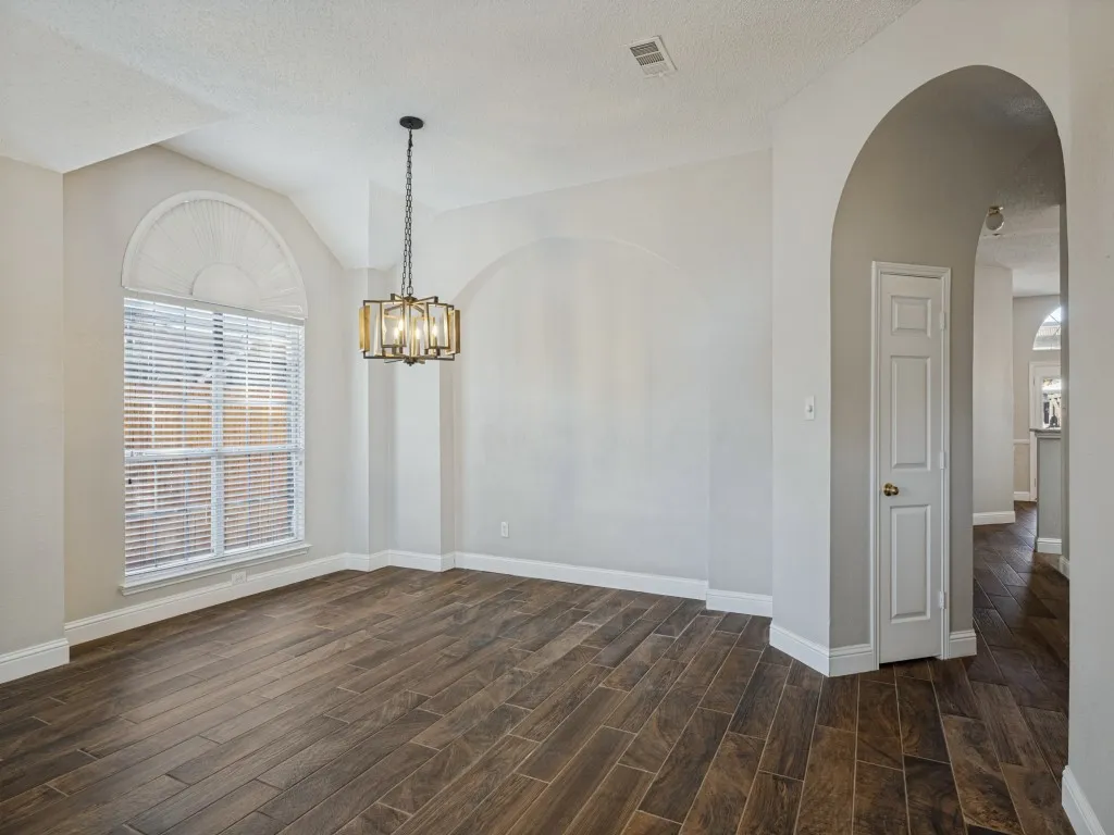 Single Family Residence For Sale in Collin County , 741 Lauren Way, Allen, Texas 75002, 4 Bedroom, 2 Bathroom, 2 Garage spaces, 2,141 Sqft, built in 1995, mls#21403214, Real Estate Agent in Allen, Homes For Sale in Collin county, Homes For Sale in Allen, Realtor in Allen Texas, Real Estate Brokerage Independent Realty Texas, Luminita Cordes Realtor